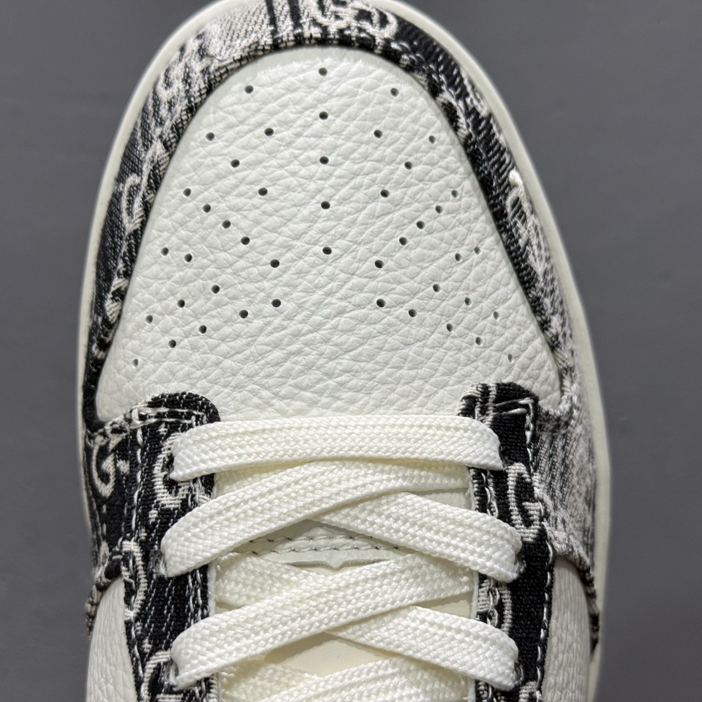 Nike SB Dunk Low Gucci联名 SC9207-418