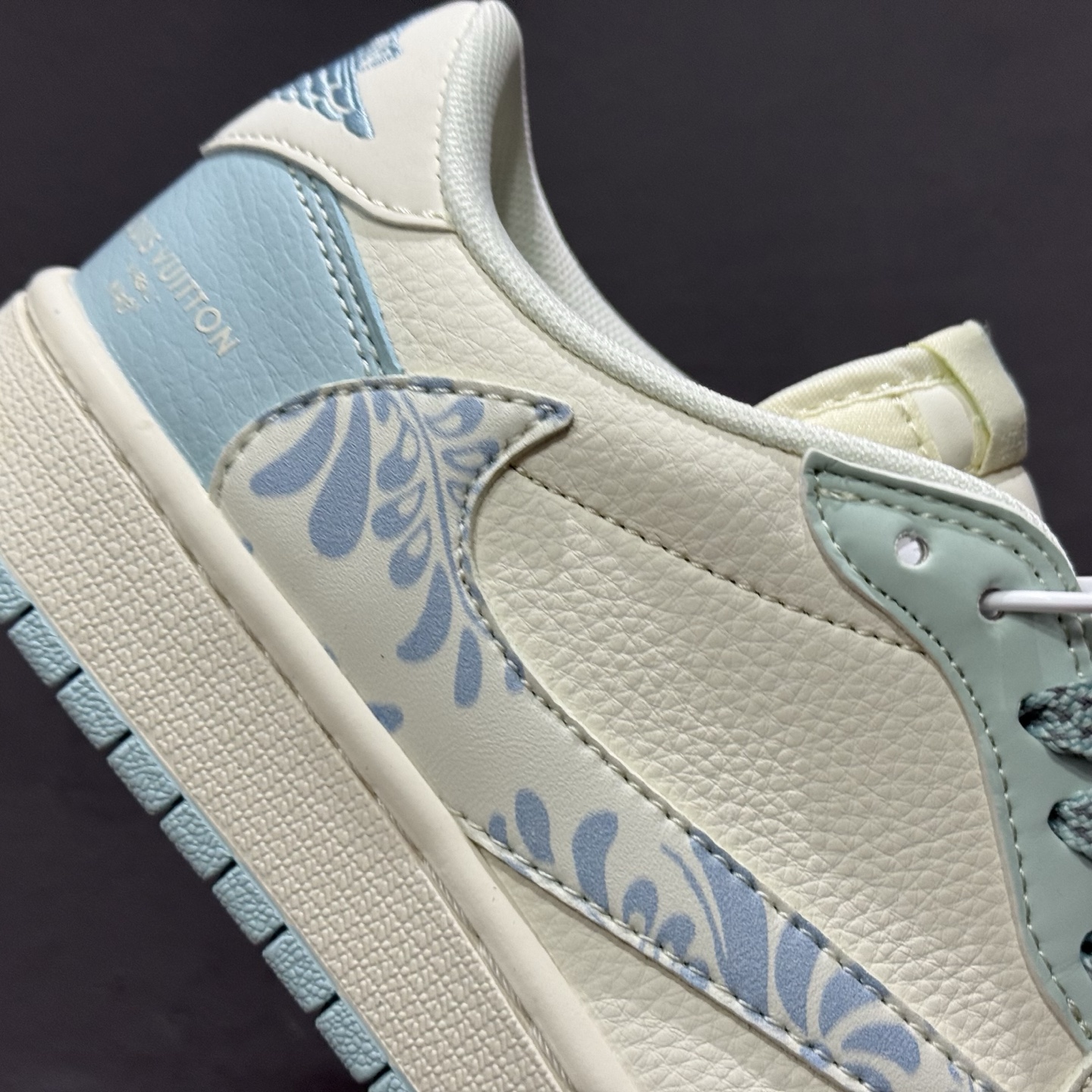 Fragment x Travis Scott x LV Air Jordan 1 Low 三方联名倒钩 XS7089-613