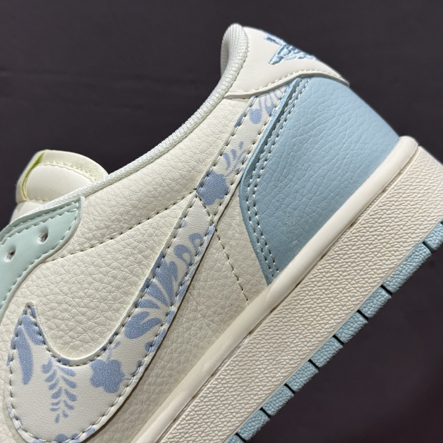 Fragment x Travis Scott x LV Air Jordan 1 Low 三方联名倒钩 XS7089-613