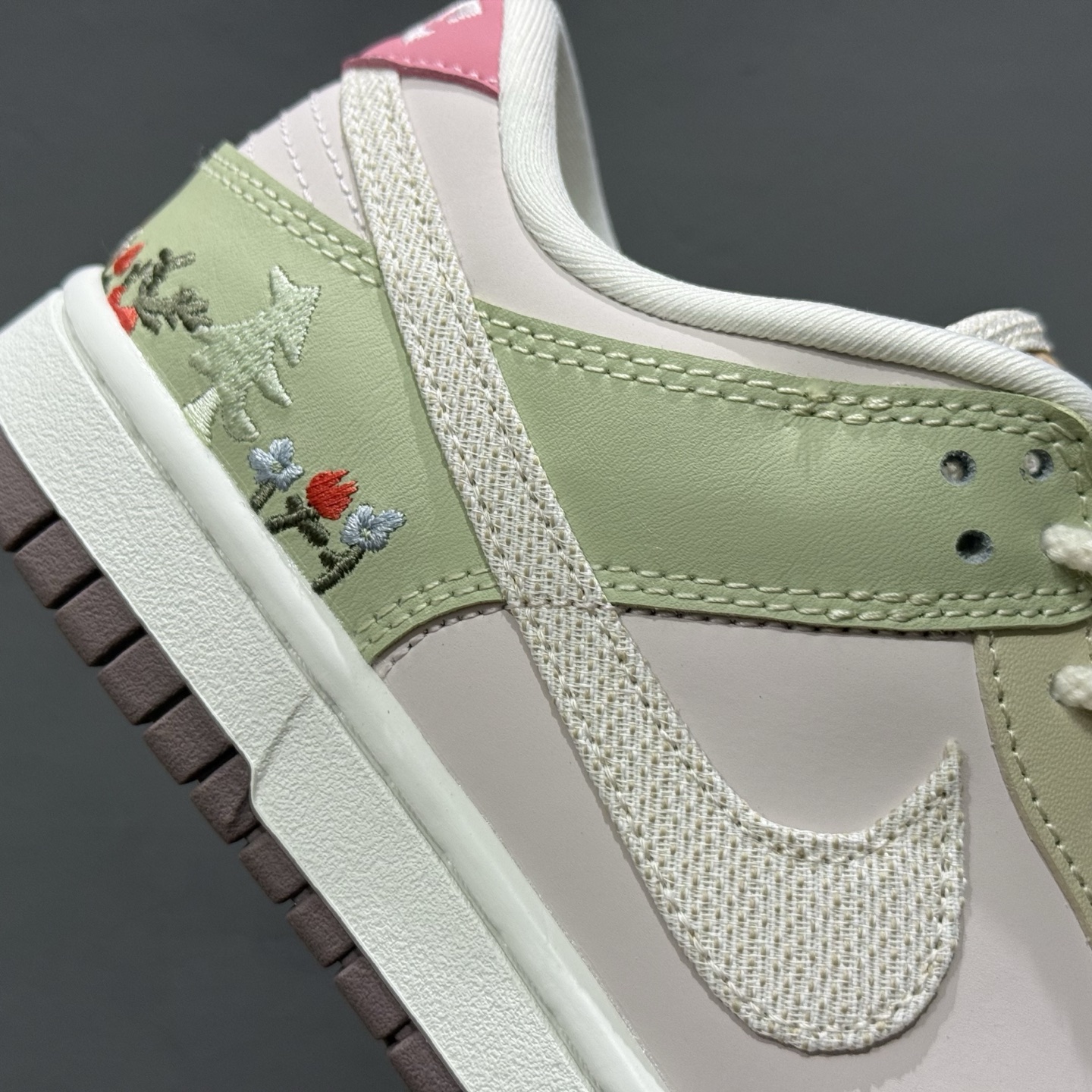 Nike Dunk Low 蘑菇 绿粉 IB8876-661