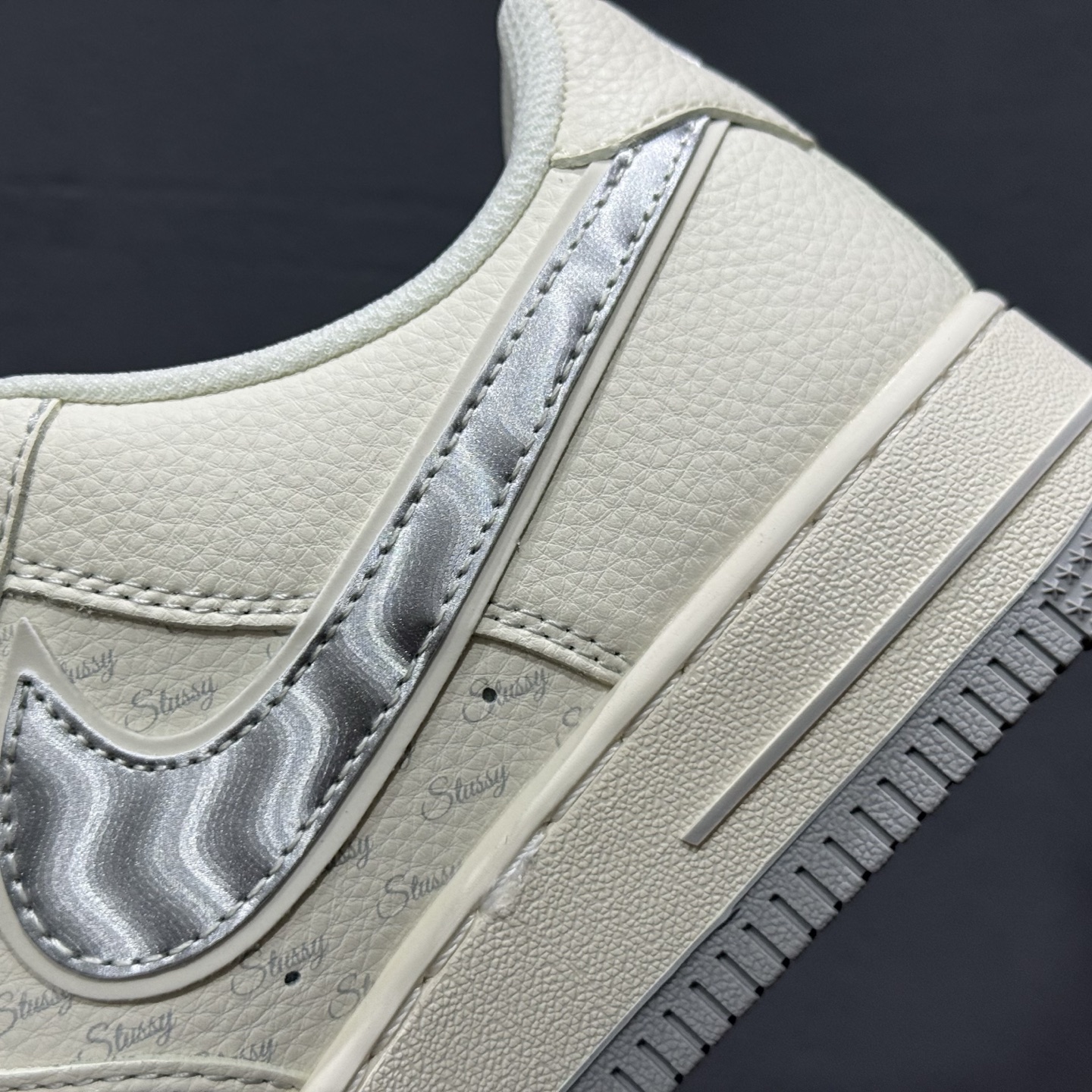 Nike Air Force 1'07 Low 斯图西联名 灰银勾 空军一号低帮休闲运动板鞋 XX3168-209