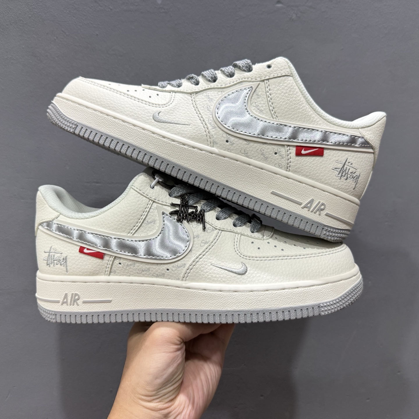 Nike Air Force 1'07 Low 斯图西联名 灰银勾 空军一号低帮休闲运动板鞋 XX3168-209