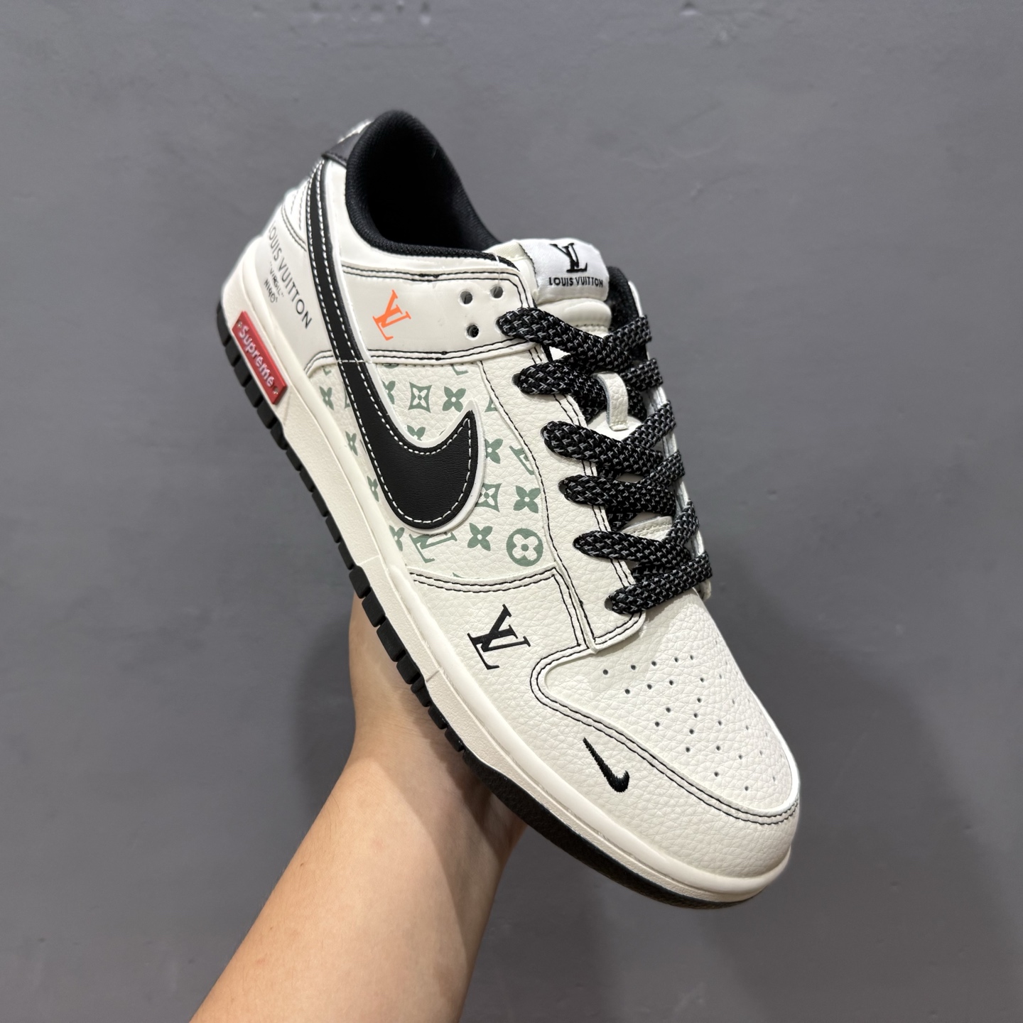 Louis Vuitton x Sup x Nike Dunk Low 黑勾 YX5066-359
