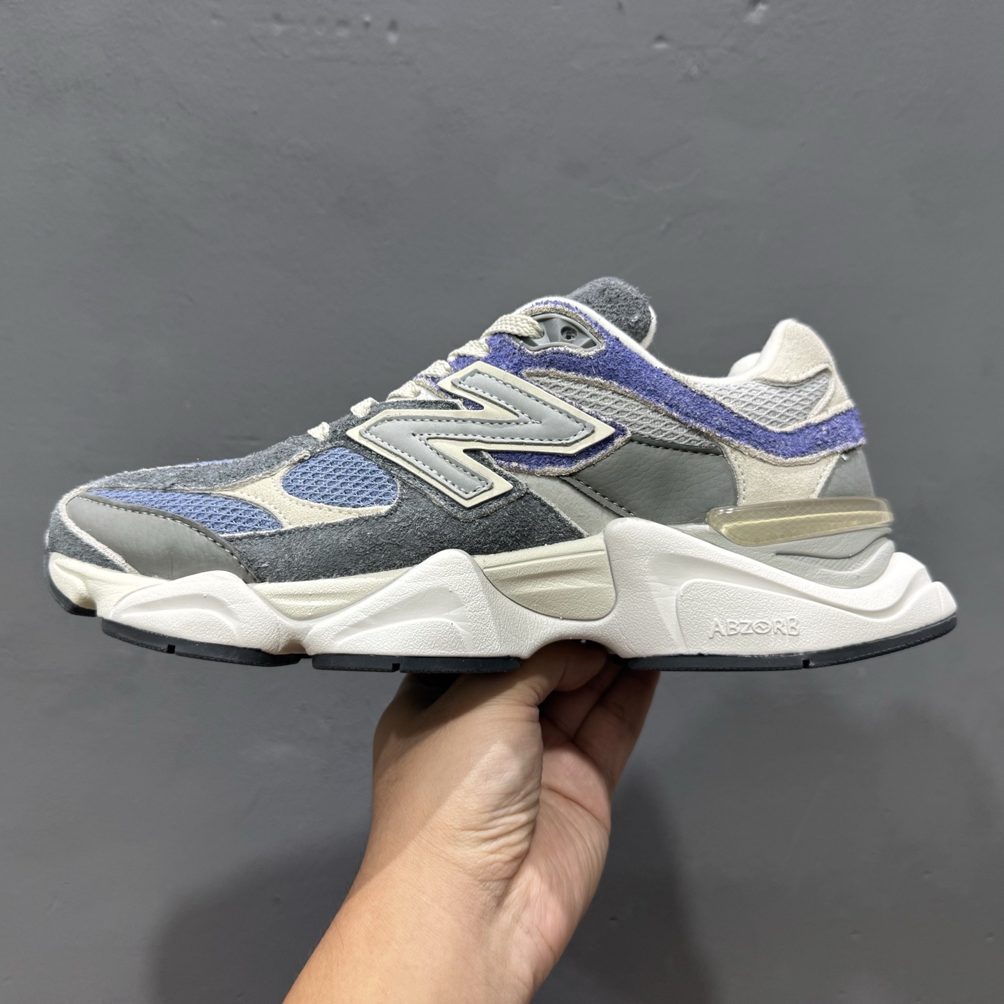 ¥240 纯原 New Balance NB9060 联名款 复古休闲运动慢跑鞋 U9060NTA-Chinese UA Cheap High Quatity Brand Clothes Bags handbags Sneakers wholesale wholesaler seller from China Factory suppliers Fashion Clothing Shoes best Quality Beautiful Price ¥240 纯原 New Balance NB9060 联名款 复古休闲运动慢跑鞋 U9060NTA