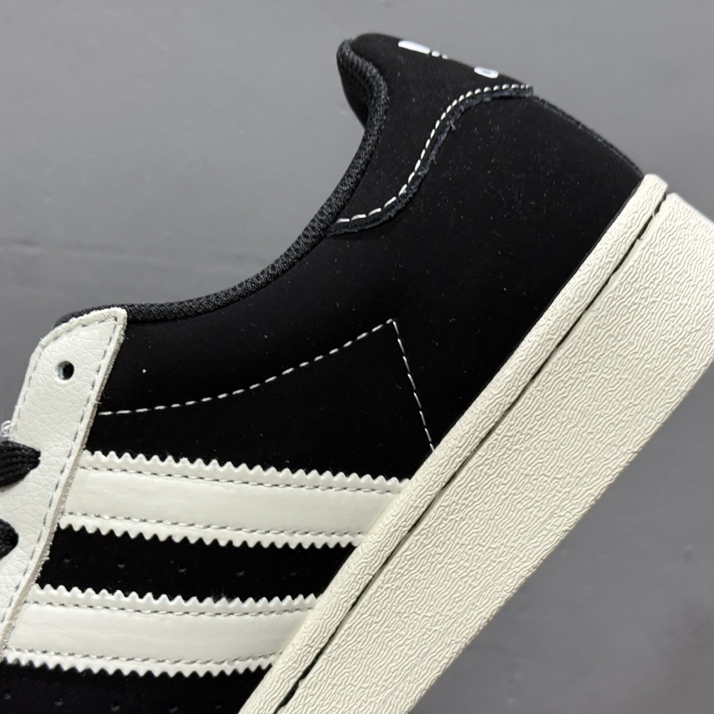 240 独家实拍Adidas Originals Superstar 联名款 经典贝壳头 AD8019-Chinese UA Cheap High Quatity Brand Clothes Bags handbags Sneakers wholesale wholesaler seller from China Factory suppliers Fashion Clothing Shoes best Quality Beautiful Price 240 独家实拍Adidas Originals Superstar 联名款 经典贝壳头 AD8019