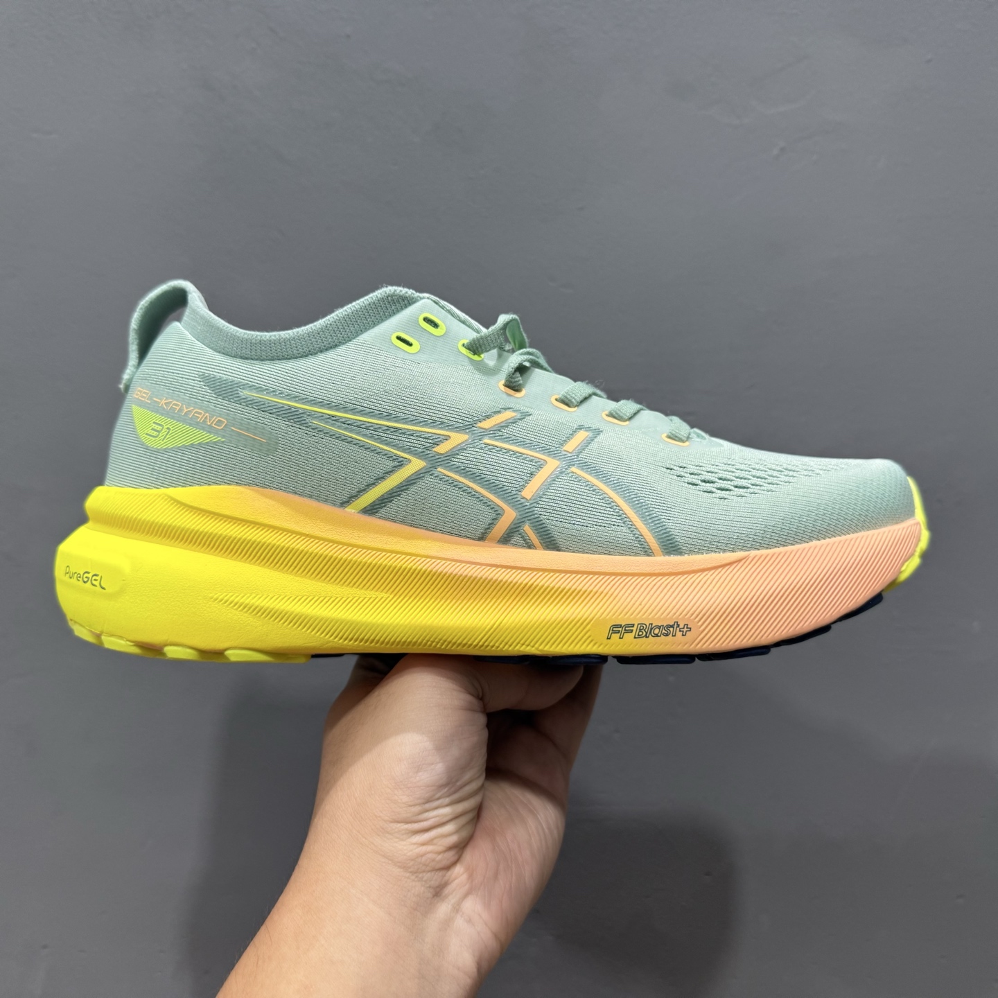 ￥180 Asics Gel-Kayano 31代 运动休闲透气专业跑鞋 1011B929-750