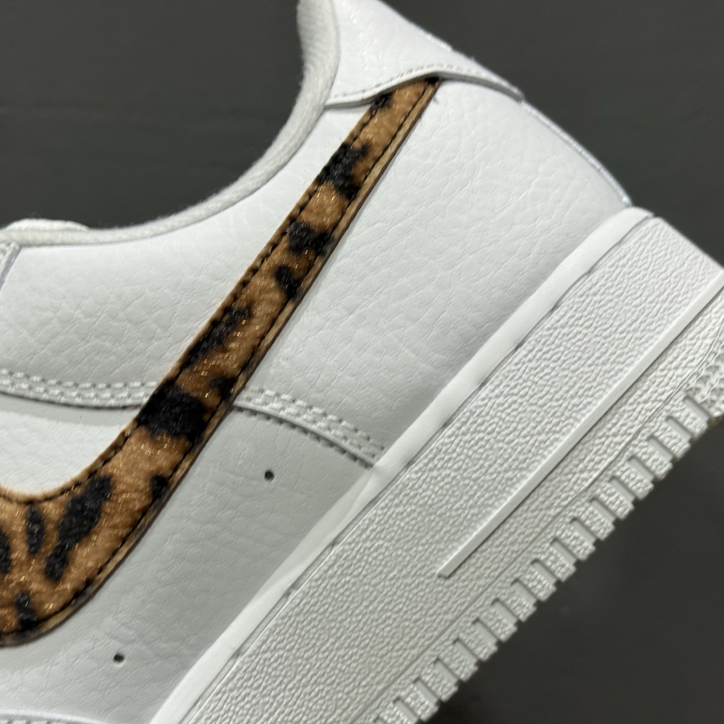 220 Nike Air Force 1 Low 07 x superme 豹纹白 IM3483-100