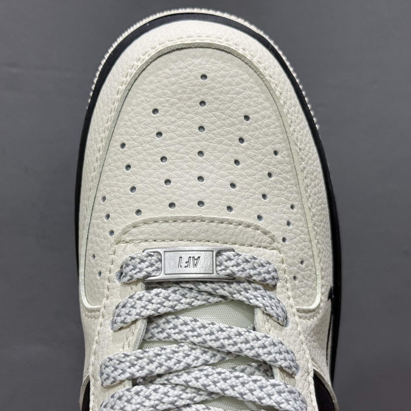 260 Nike Air Force 1 Low 07 x NIKE 白黑小勾满天星 XX3168-206-Chinese UA Cheap High Quatity Brand Clothes Bags handbags Sneakers wholesale wholesaler seller from China Factory suppliers Fashion Clothing Shoes best Quality Beautiful Price 260 Nike Air Force 1 Low 07 x NIKE 白黑小勾满天星 XX3168-206