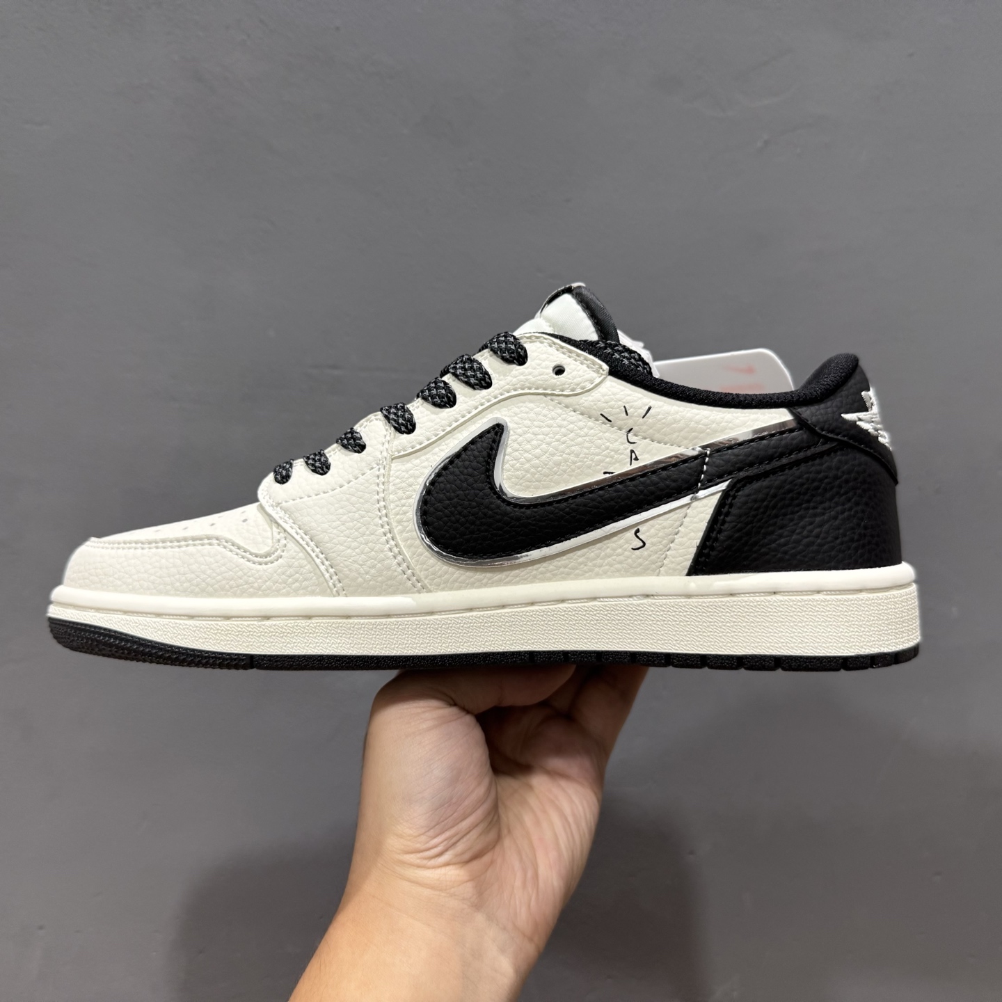 280 Stussy x Air Jordan 1 Low 白黑 ST5696-261-Chinese UA Cheap High Quatity Brand Clothes Bags handbags Sneakers wholesale wholesaler seller from China Factory suppliers Fashion Clothing Shoes best Quality Beautiful Price 280 Stussy x Air Jordan 1 Low 白黑 ST5696-261