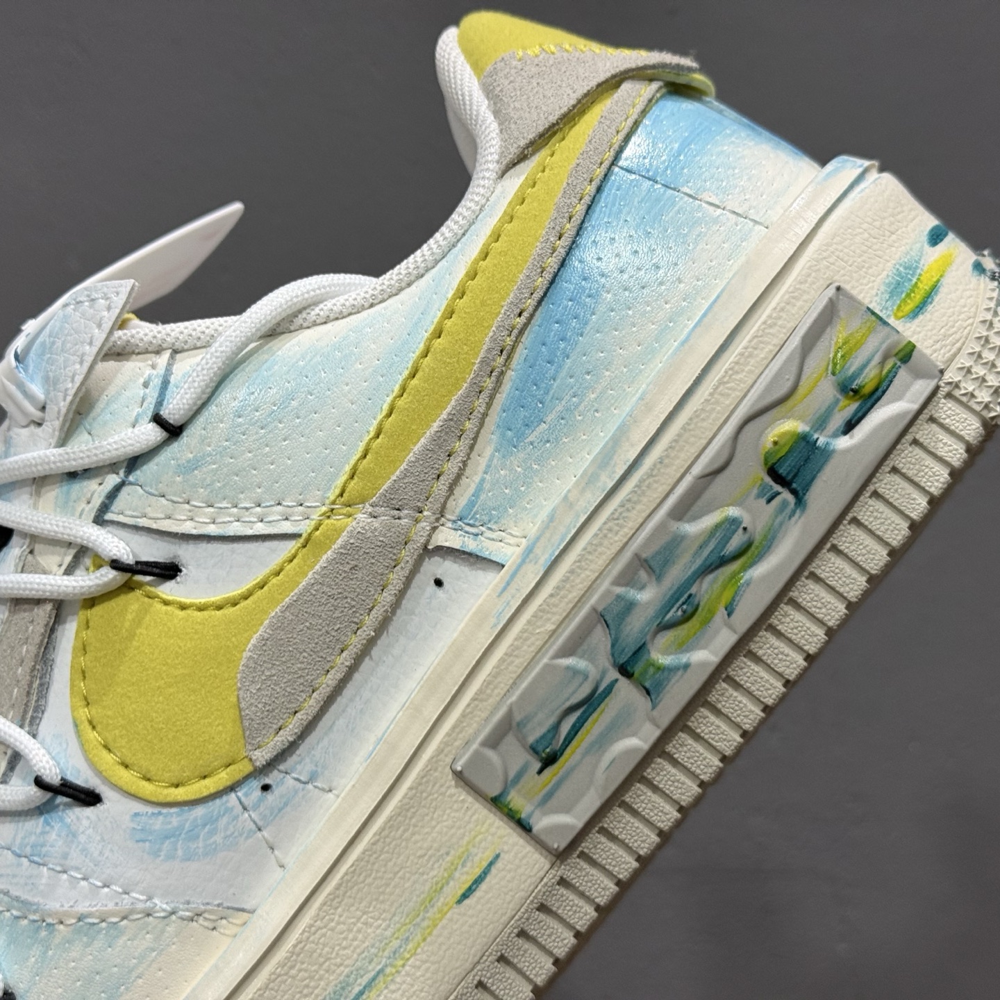 260 Nike Air Force 1'07 Low ”Y B Stars” 手绘涂鸦 黄蓝星星 空军一号低帮休闲板鞋 DV6984-011