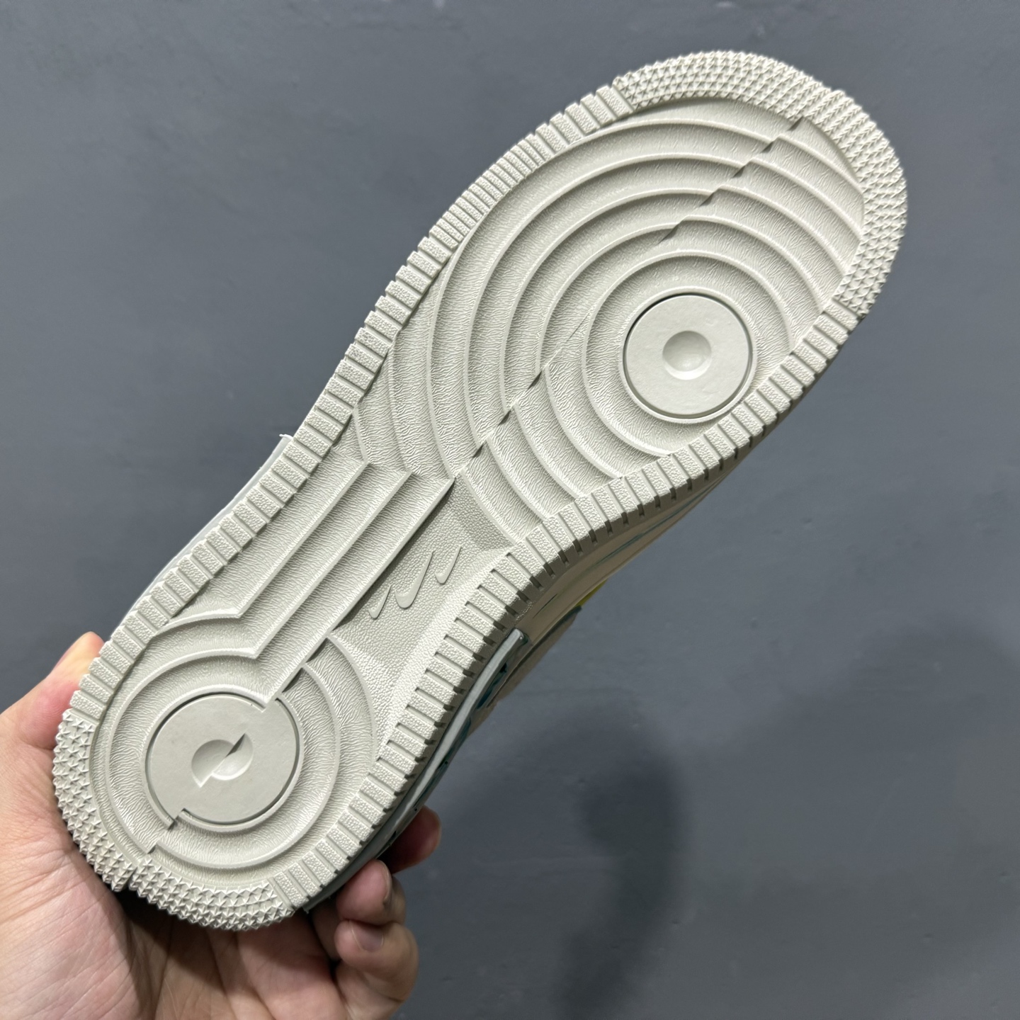 260 Nike Air Force 1'07 Low ”Y B Stars” 手绘涂鸦 黄蓝星星 空军一号低帮休闲板鞋 DV6984-011