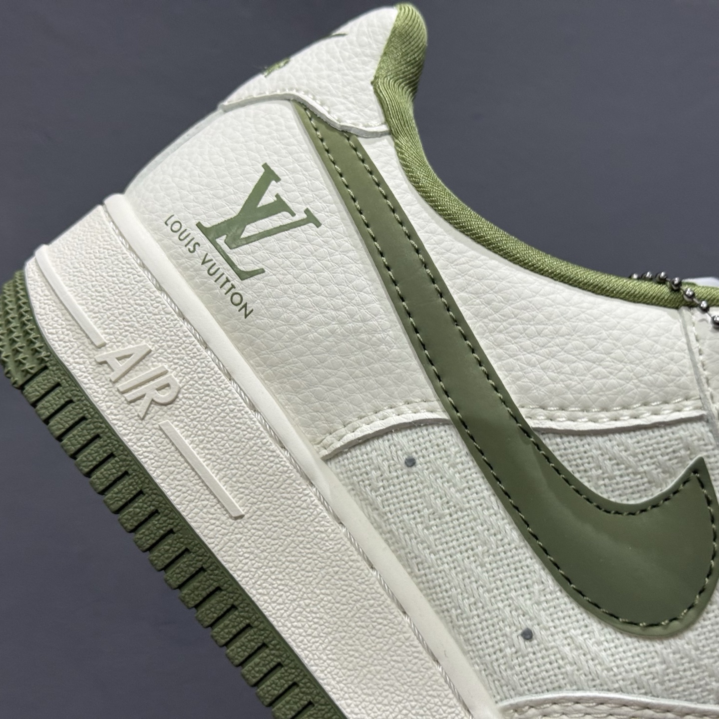 ¥260 Nike Air Force 1'07 Low LV联名 亚麻米绿勾 空军一号低帮休闲板鞋 XX3168-192-Chinese UA Cheap High Quatity Brand Clothes Bags handbags Sneakers wholesale wholesaler seller from China Factory suppliers Fashion Clothing Shoes best Quality Beautiful Price ¥260 Nike Air Force 1'07 Low LV联名 亚麻米绿勾 空军一号低帮休闲板鞋 XX3168-192