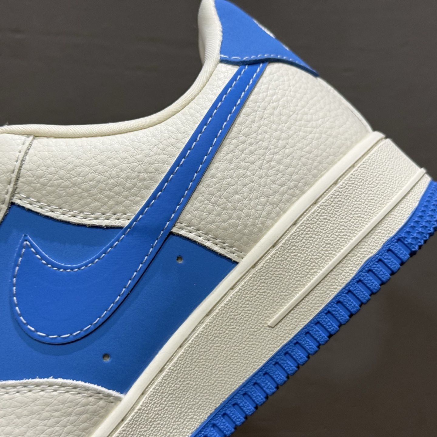 260 NIke Air Force 1 ‘07 Low “哆唻A梦”空军一号 低帮 运动鞋 KK1988-089