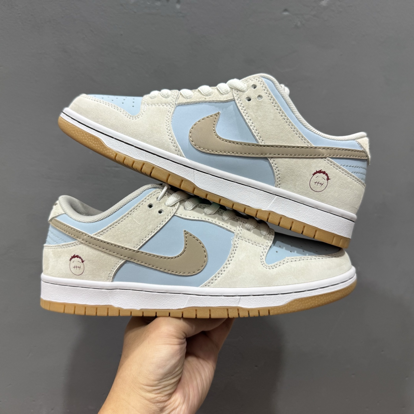 200 Nike Dunk SB 浅蓝摩卡 米白拼浅蓝色 HF3704-001-Chinese UA Cheap High Quatity Brand Clothes Bags handbags Sneakers wholesale wholesaler seller from China Factory suppliers Fashion Clothing Shoes best Quality Beautiful Price 200 Nike Dunk SB 浅蓝摩卡 米白拼浅蓝色 HF3704-001
