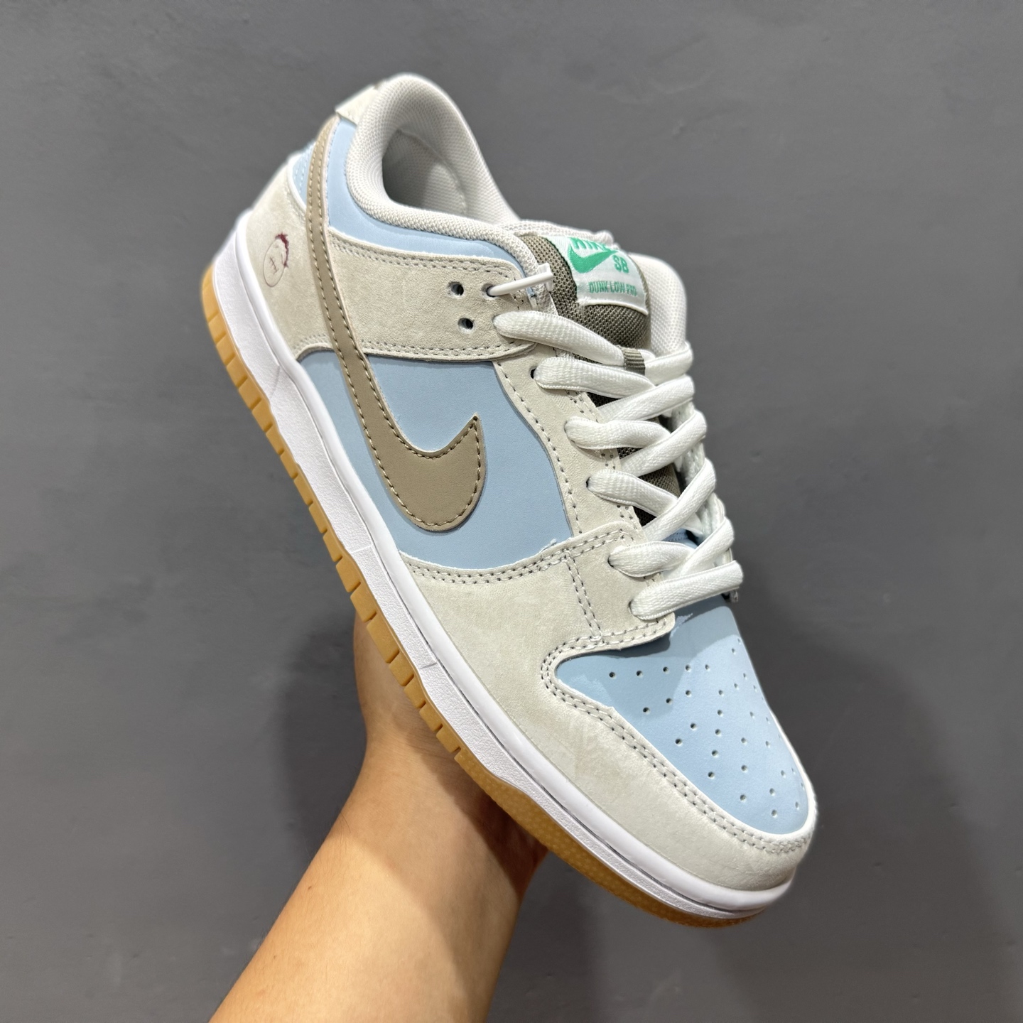 200 Nike Dunk SB 浅蓝摩卡 米白拼浅蓝色 HF3704-001-Chinese UA Cheap High Quatity Brand Clothes Bags handbags Sneakers wholesale wholesaler seller from China Factory suppliers Fashion Clothing Shoes best Quality Beautiful Price 200 Nike Dunk SB 浅蓝摩卡 米白拼浅蓝色 HF3704-001