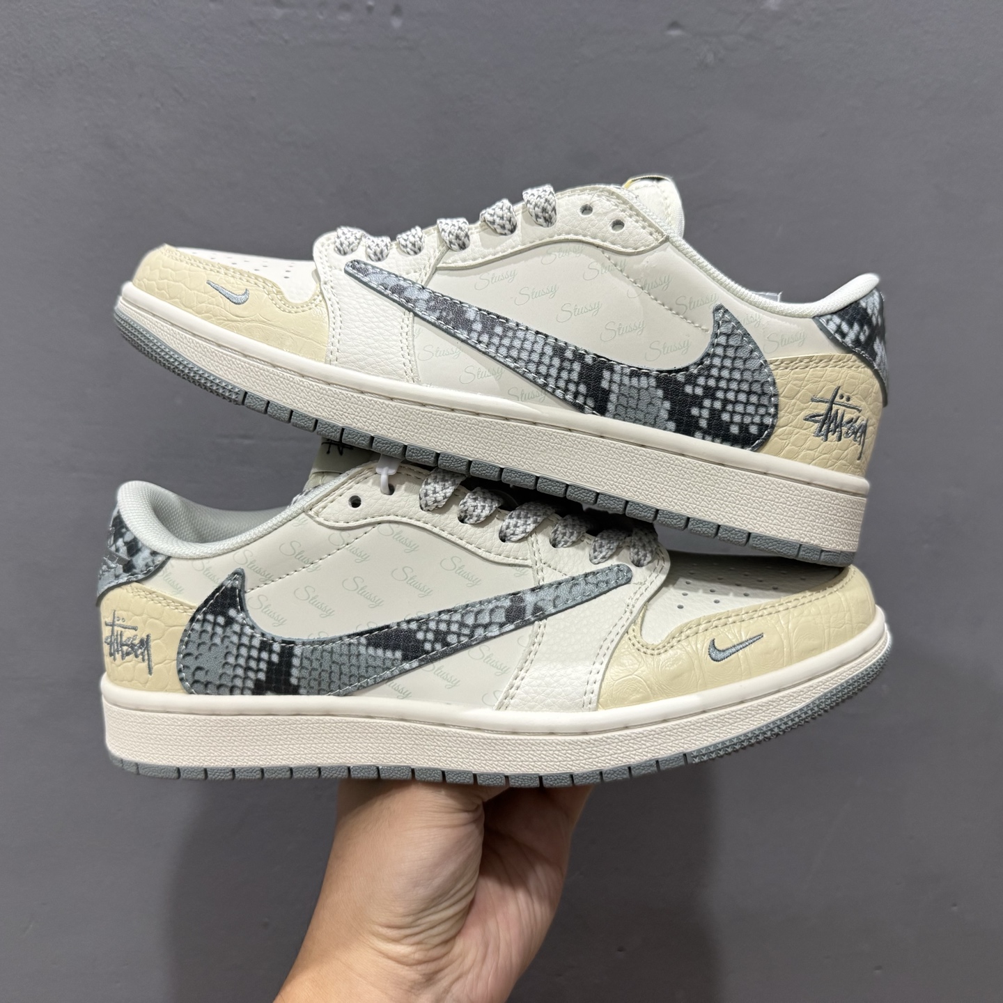 280 Stussy x Air Jordan 1 Low 灰黄蛇纹 XS7089-621-Chinese UA Cheap High Quatity Brand Clothes Bags handbags Sneakers wholesale wholesaler seller from China Factory suppliers Fashion Clothing Shoes best Quality Beautiful Price 280 Stussy x Air Jordan 1 Low 灰黄蛇纹 XS7089-621
