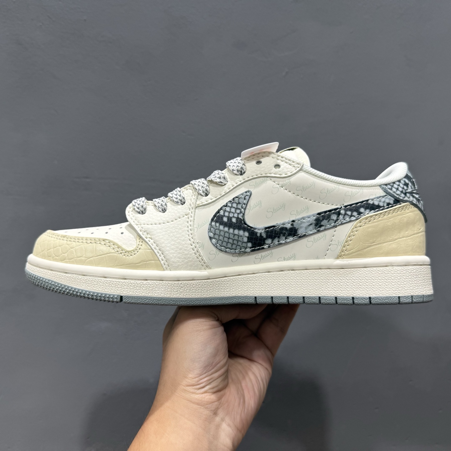 280 Stussy x Air Jordan 1 Low 灰黄蛇纹 XS7089-621-Chinese UA Cheap High Quatity Brand Clothes Bags handbags Sneakers wholesale wholesaler seller from China Factory suppliers Fashion Clothing Shoes best Quality Beautiful Price 280 Stussy x Air Jordan 1 Low 灰黄蛇纹 XS7089-621