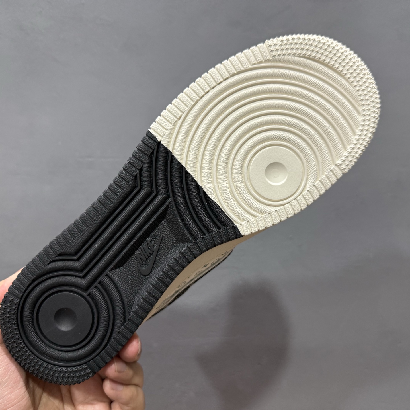 ¥260 Nike Air Force 1'07 Low LV联名 双拼黑牛仔 空军一号低帮休闲板鞋 YX5066-341-Chinese UA Cheap High Quatity Brand Clothes Bags handbags Sneakers wholesale wholesaler seller from China Factory suppliers Fashion Clothing Shoes best Quality Beautiful Price ¥260 Nike Air Force 1'07 Low LV联名 双拼黑牛仔 空军一号低帮休闲板鞋 YX5066-341