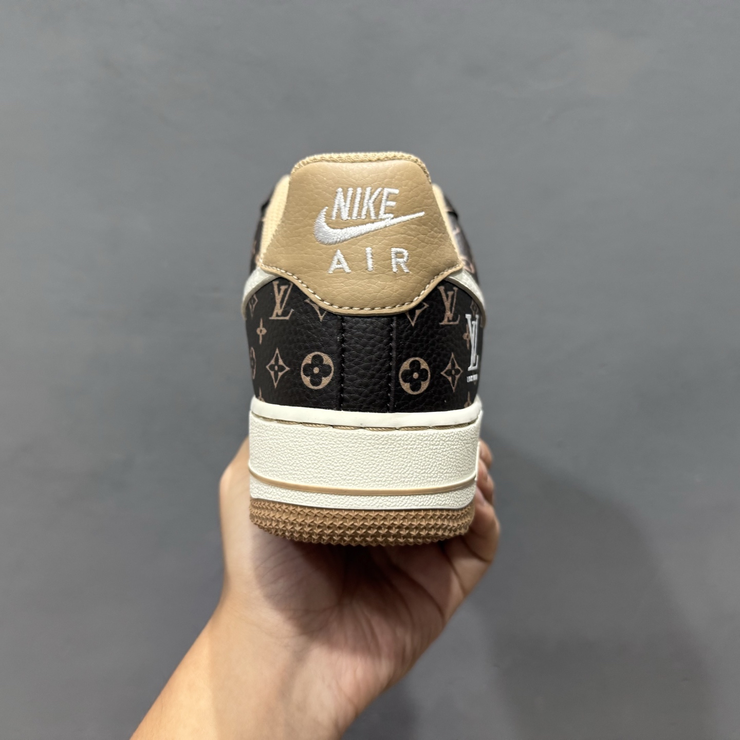 260 独家实拍 Nike Air Force 1‘07 Low 古驰联名 白红绿 空军一号低帮休闲板鞋 LW9279-012-Chinese UA Cheap High Quatity Brand Clothes Bags handbags Sneakers wholesale wholesaler seller from China Factory suppliers Fashion Clothing Shoes best Quality Beautiful Price 260 独家实拍 Nike Air Force 1‘07 Low 古驰联名 白红绿 空军一号低帮休闲板鞋 LW9279-012