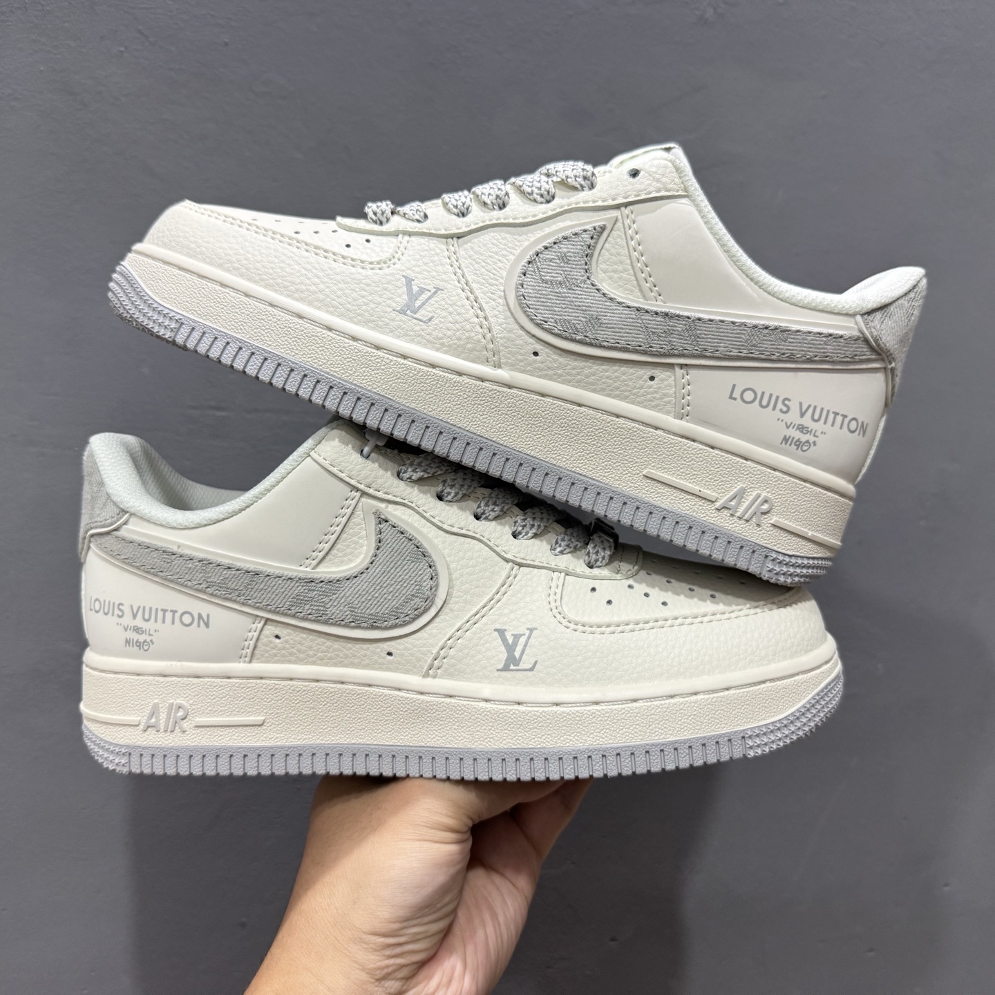 260 NIke Air Force 1 '07 Low “LV联名-米灰牛仔勾”空军一号 低帮 运动鞋 SM6668-103-Chinese UA Cheap High Quatity Brand Clothes Bags handbags Sneakers wholesale wholesaler seller from China Factory suppliers Fashion Clothing Shoes best Quality Beautiful Price 260 NIke Air Force 1 '07 Low “LV联名-米灰牛仔勾”空军一号 低帮 运动鞋 SM6668-103