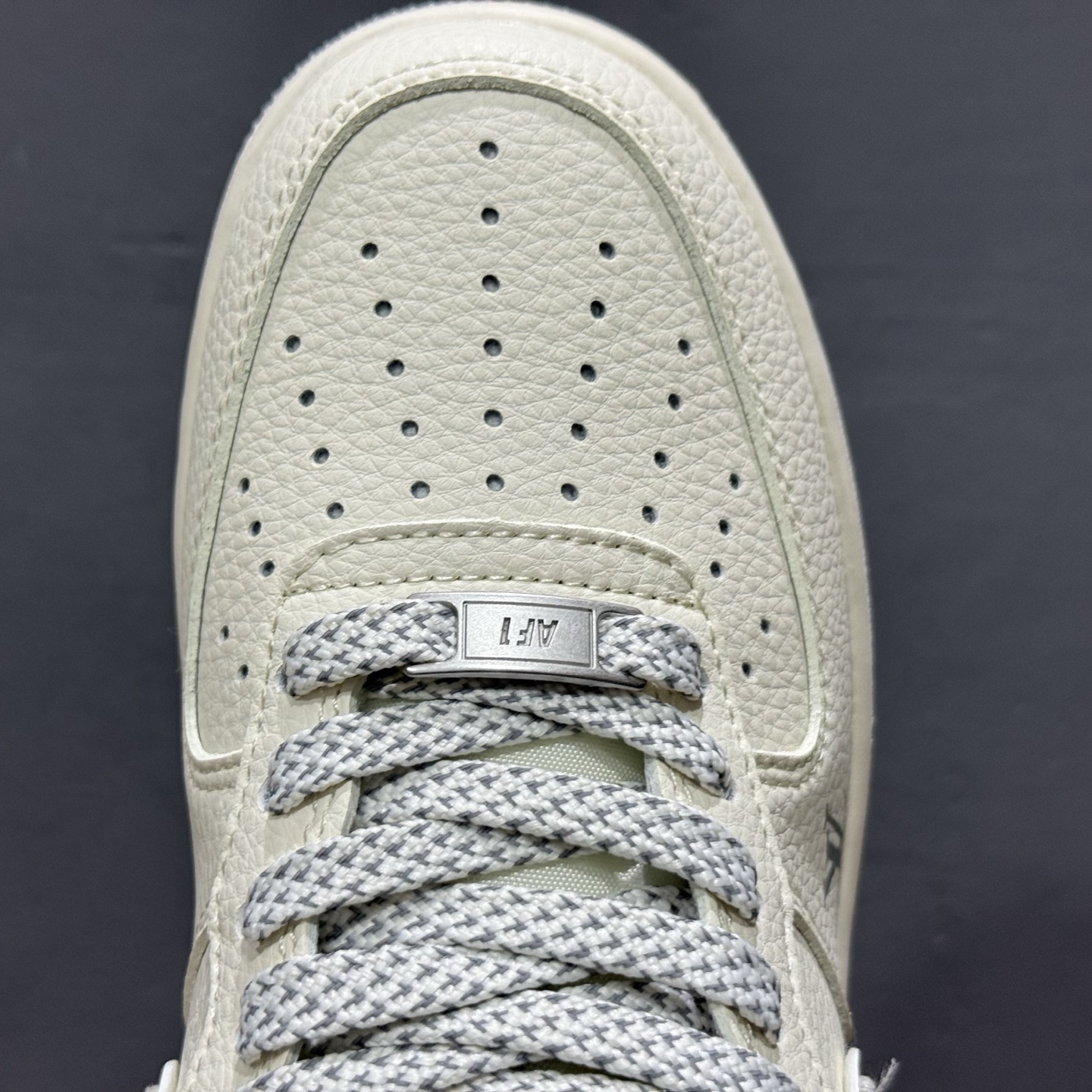 260 NIke Air Force 1 '07 Low “LV联名-米灰牛仔勾”空军一号 低帮 运动鞋 SM6668-103-Chinese UA Cheap High Quatity Brand Clothes Bags handbags Sneakers wholesale wholesaler seller from China Factory suppliers Fashion Clothing Shoes best Quality Beautiful Price 260 NIke Air Force 1 '07 Low “LV联名-米灰牛仔勾”空军一号 低帮 运动鞋 SM6668-103