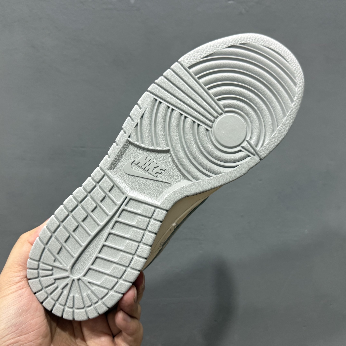 280 Nike Air Dunk LOW 1“LV联名-牛仔蓝灰勾 ”经典牛仔蓝搭配 满天星鞋带 JP1628-018-Chinese UA Cheap High Quatity Brand Clothes Bags handbags Sneakers wholesale wholesaler seller from China Factory suppliers Fashion Clothing Shoes best Quality Beautiful Price 280 Nike Air Dunk LOW 1“LV联名-牛仔蓝灰勾 ”经典牛仔蓝搭配 满天星鞋带 JP1628-018