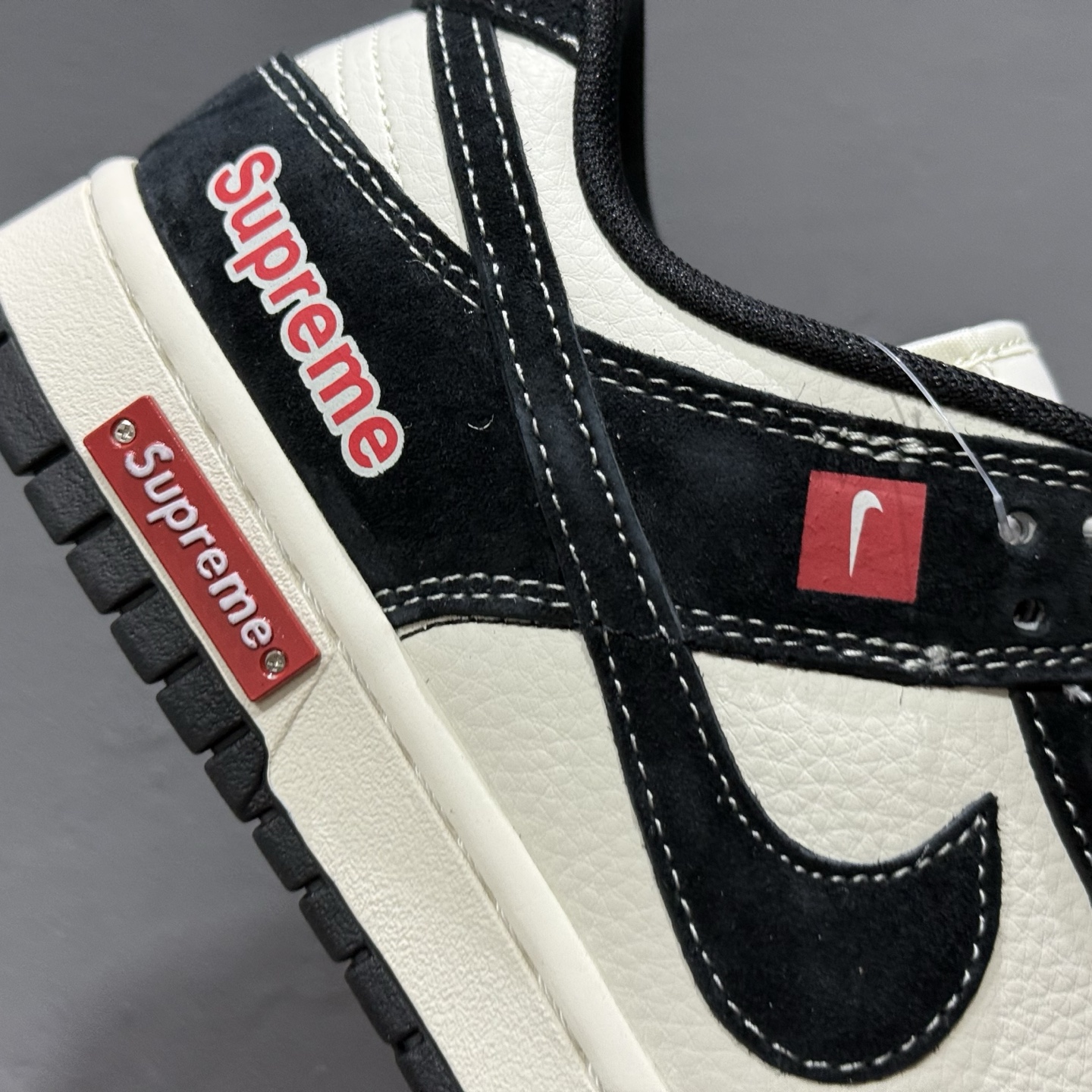 220 XC版Nike SB Dunk Low Supreme联名 MM1089-020