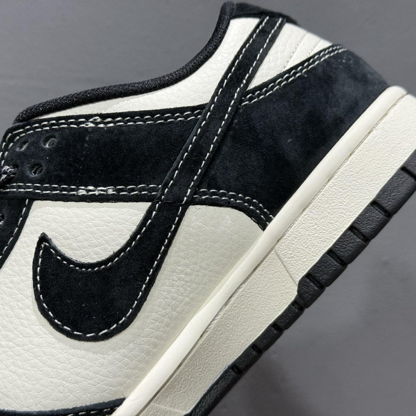 220 XC版Nike SB Dunk Low Supreme联名 MM1089-020