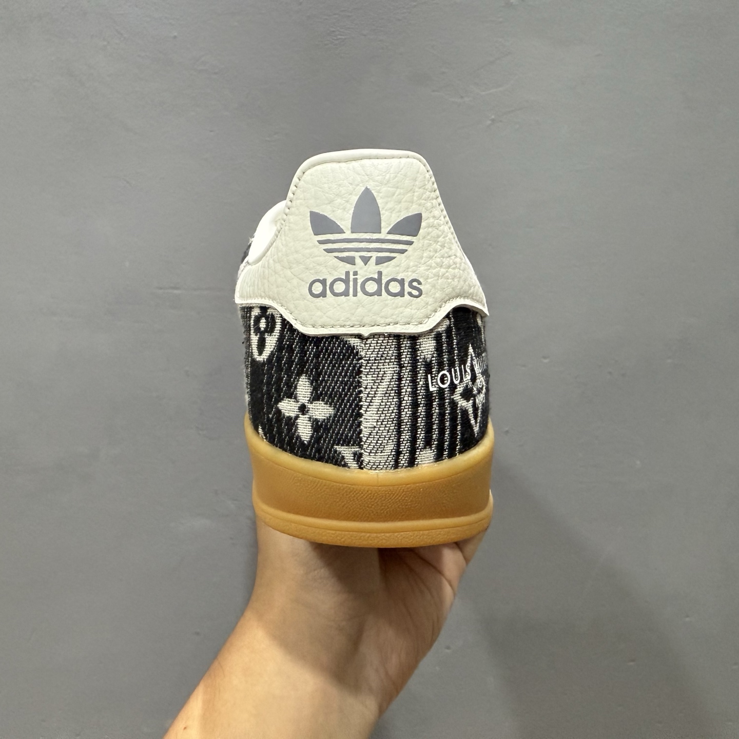 220 SC版AD SAMBA OG x Louis Vuitton 白黑休闲板鞋 SC9207-730