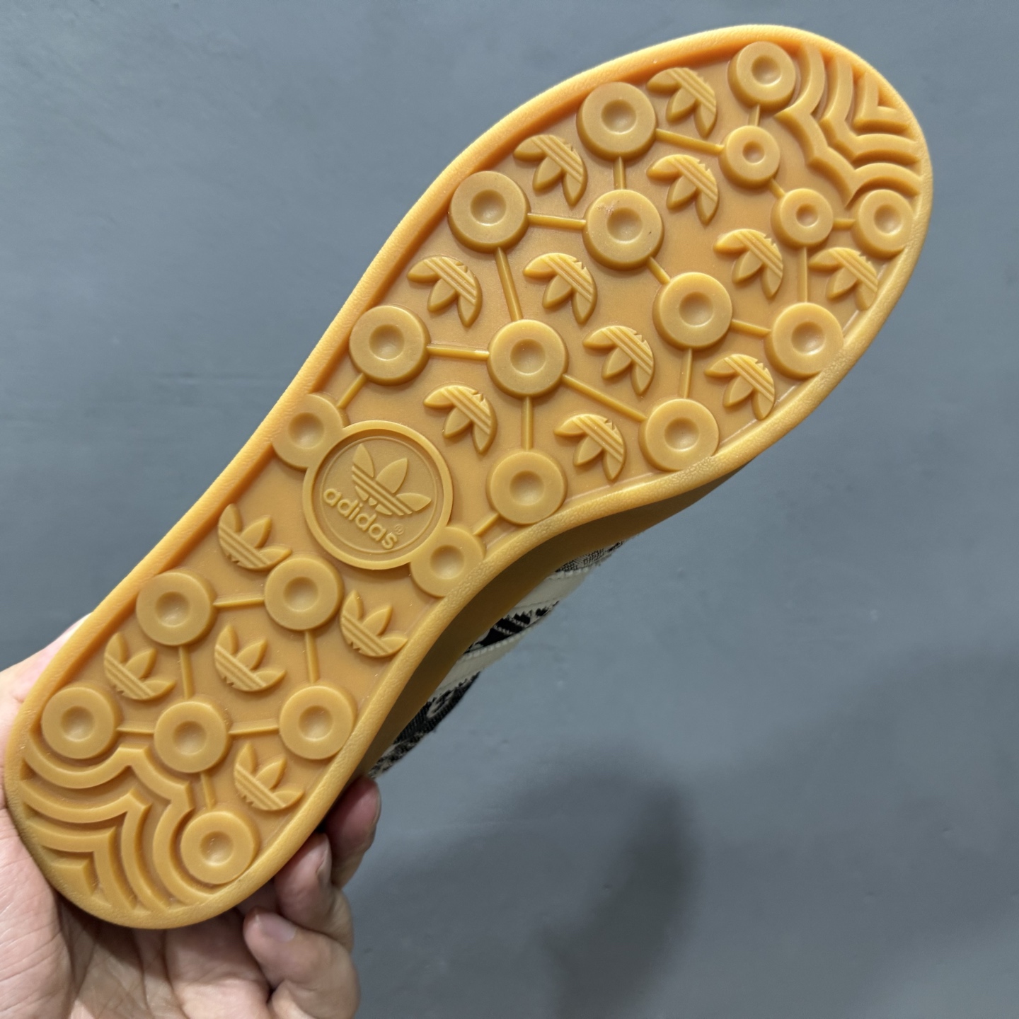 220 SC版AD SAMBA OG x Louis Vuitton 白黑休闲板鞋 SC9207-730