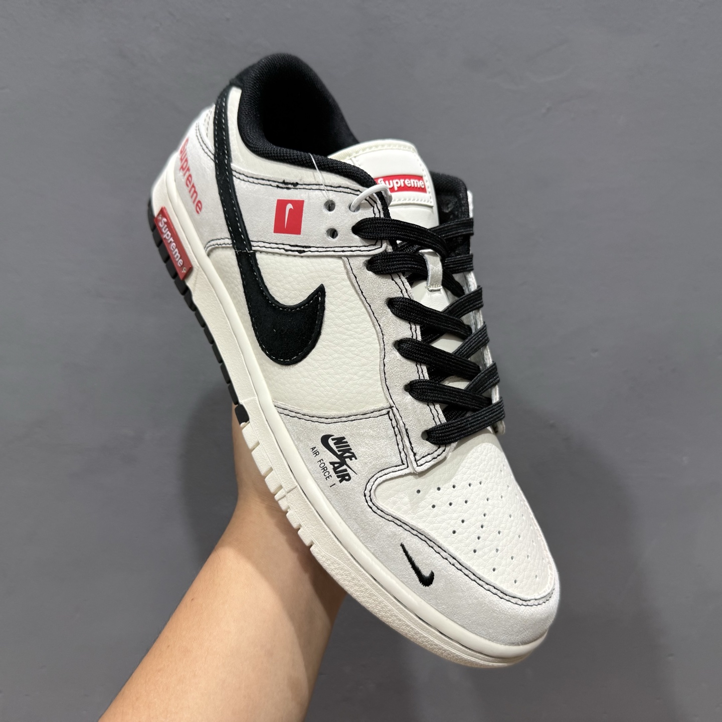 220 Nike SB Dunk Low Supreme联名 MM1089-019-Chinese UA Cheap High Quatity Brand Clothes Bags handbags Sneakers wholesale wholesaler seller from China Factory suppliers Fashion Clothing Shoes best Quality Beautiful Price 220 Nike SB Dunk Low Supreme联名 MM1089-019