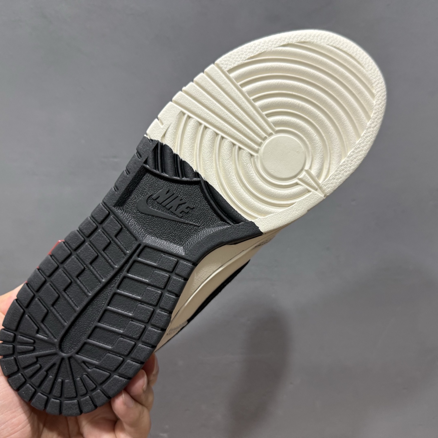 220 Nike SB Dunk Low Supreme联名 MM1089-019-Chinese UA Cheap High Quatity Brand Clothes Bags handbags Sneakers wholesale wholesaler seller from China Factory suppliers Fashion Clothing Shoes best Quality Beautiful Price 220 Nike SB Dunk Low Supreme联名 MM1089-019