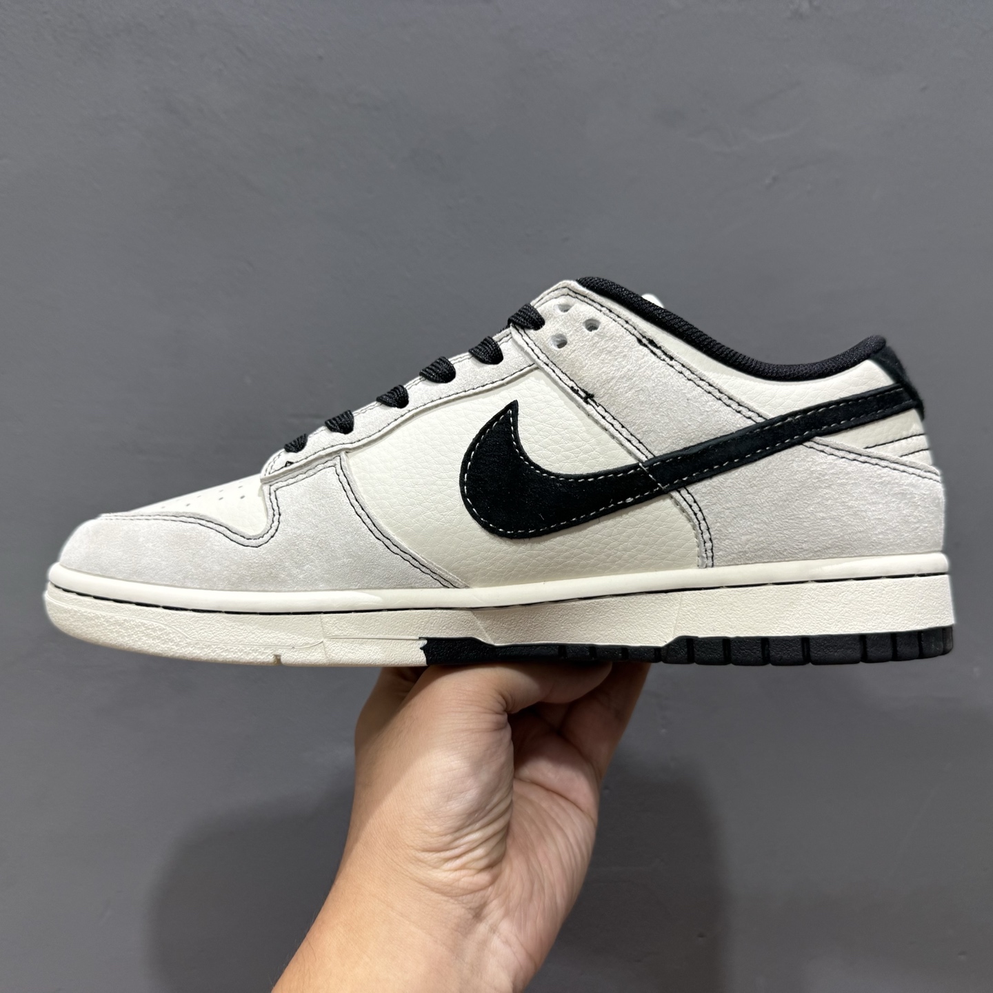 220 Nike SB Dunk Low Supreme联名 MM1089-019-Chinese UA Cheap High Quatity Brand Clothes Bags handbags Sneakers wholesale wholesaler seller from China Factory suppliers Fashion Clothing Shoes best Quality Beautiful Price 220 Nike SB Dunk Low Supreme联名 MM1089-019