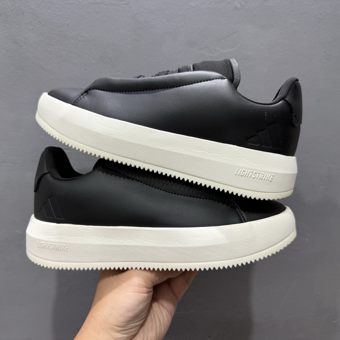 200 AD Labcourt 百搭休闲轻松舒适耐磨透气低帮板鞋 JQ2301