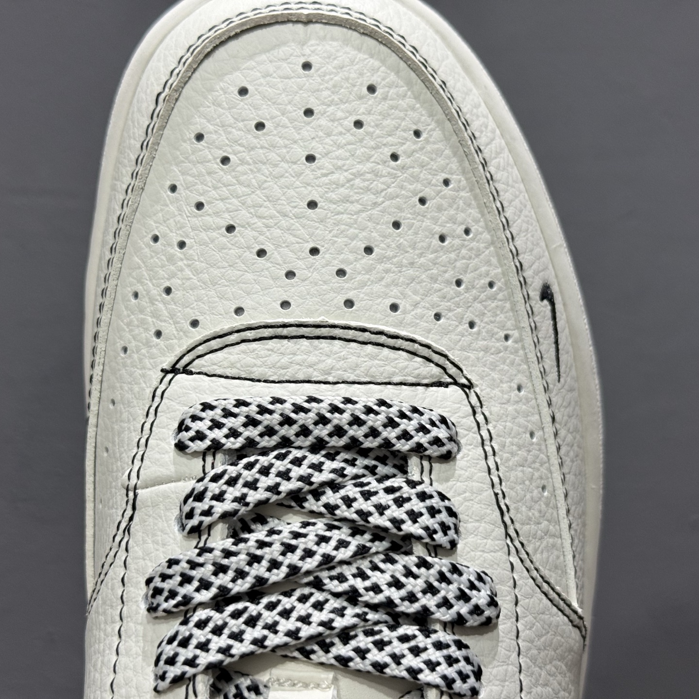 260 Nike Air Force 1'07 LV 联名 米白黑 CS5288-016