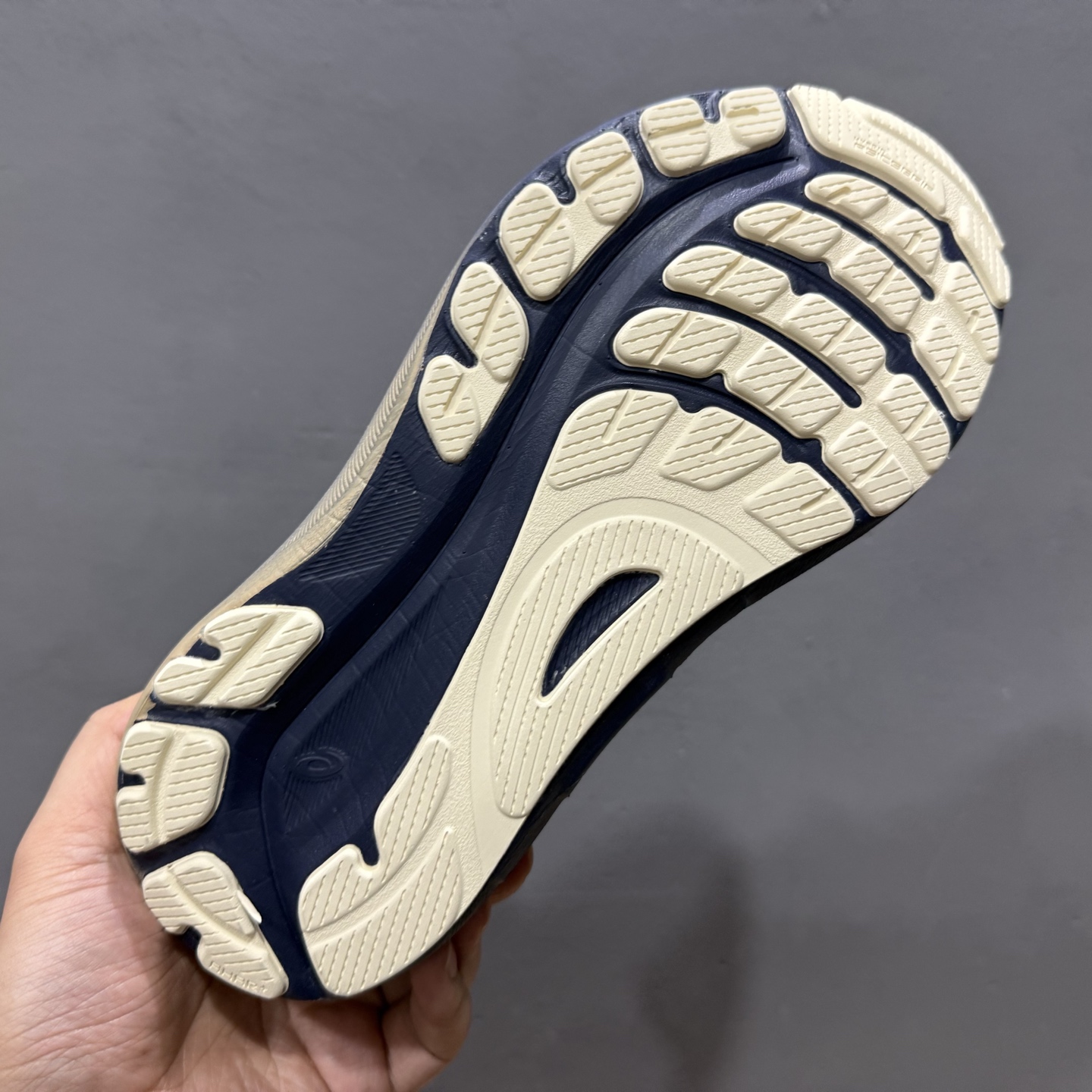 180 Asics Gel-Kayano 31 黑蓝银 亚瑟士系列复古舒适织物休闲跑步鞋 1012B950-400-Chinese UA Cheap High Quatity Brand Clothes Bags handbags Sneakers wholesale wholesaler seller from China Factory suppliers Fashion Clothing Shoes best Quality Beautiful Price 180 Asics Gel-Kayano 31 黑蓝银 亚瑟士系列复古舒适织物休闲跑步鞋 1012B950-400