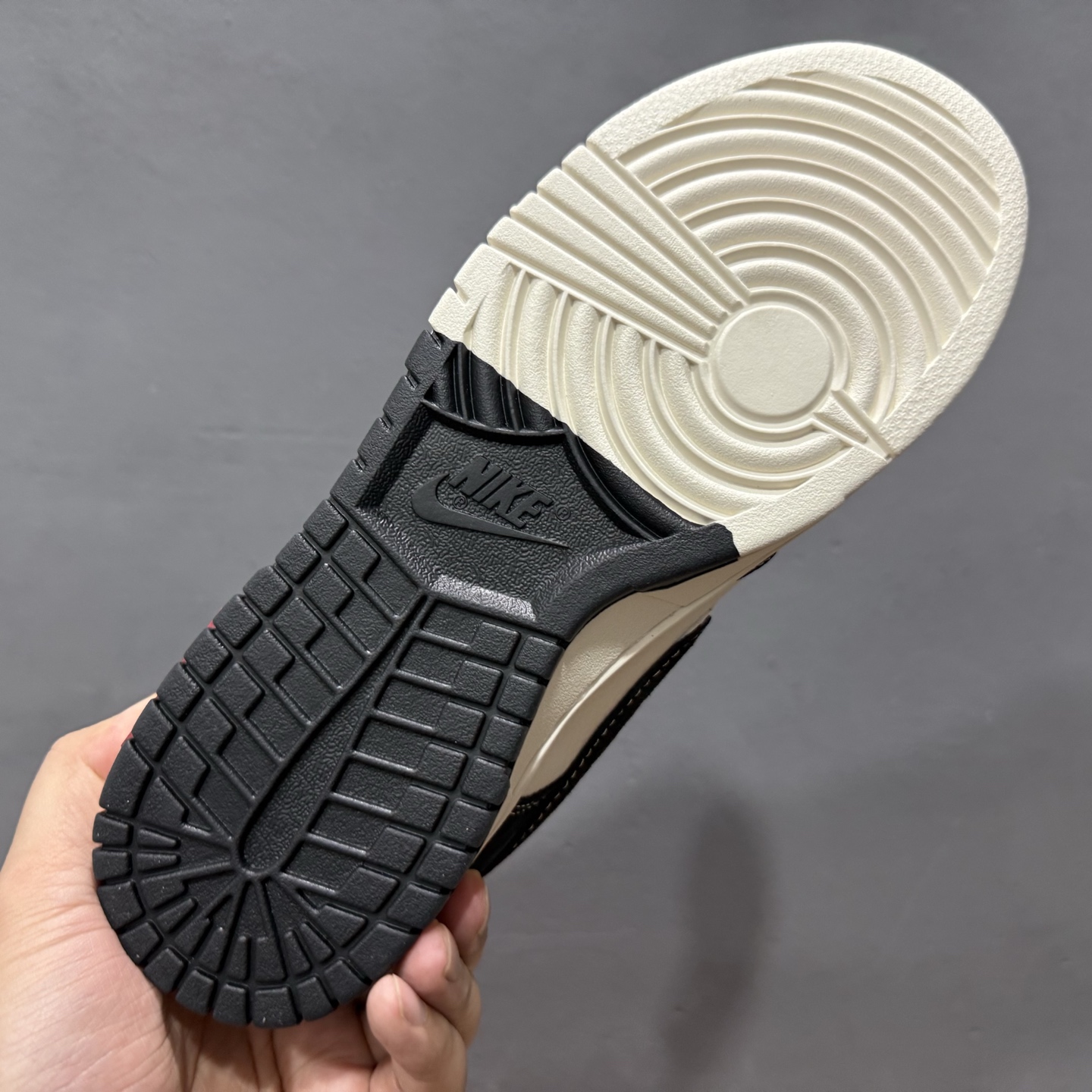 220 XC版Nike SB Dunk Low 猿人头联名 MM1089-018-Chinese UA Cheap High Quatity Brand Clothes Bags handbags Sneakers wholesale wholesaler seller from China Factory suppliers Fashion Clothing Shoes best Quality Beautiful Price 220 XC版Nike SB Dunk Low 猿人头联名 MM1089-018