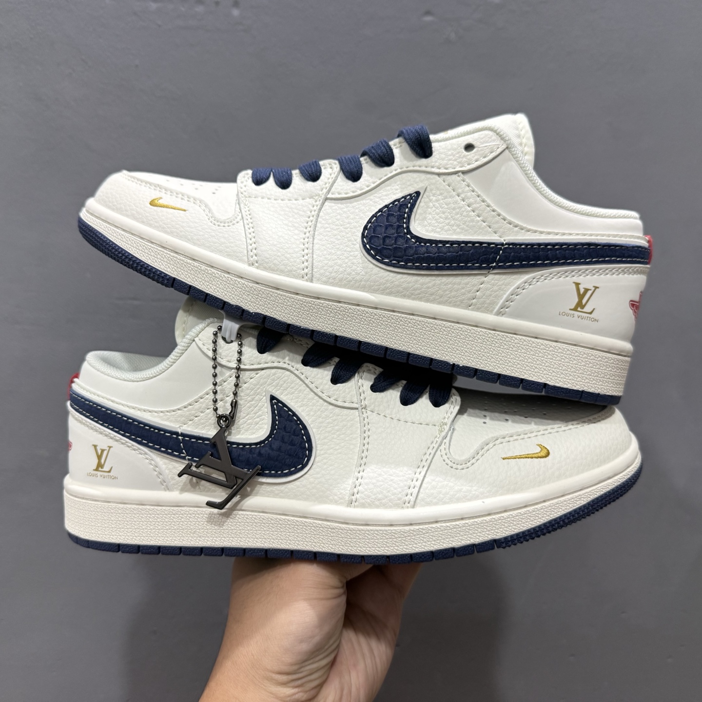 280 Air Jordan 1 Low AJ1 乔1LV 联名 蓝鳞勾 高端定制 低帮复古篮球鞋 XX3168-171