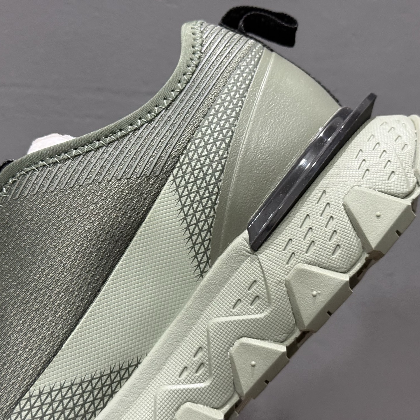 300 DESCENTE BOA 迪桑特 运动慢跑鞋 透气针织鞋面-Chinese UA Cheap High Quatity Brand Clothes Bags handbags Sneakers wholesale wholesaler seller from China Factory suppliers Fashion Clothing Shoes best Quality Beautiful Price 300 DESCENTE BOA 迪桑特 运动慢跑鞋 透气针织鞋面