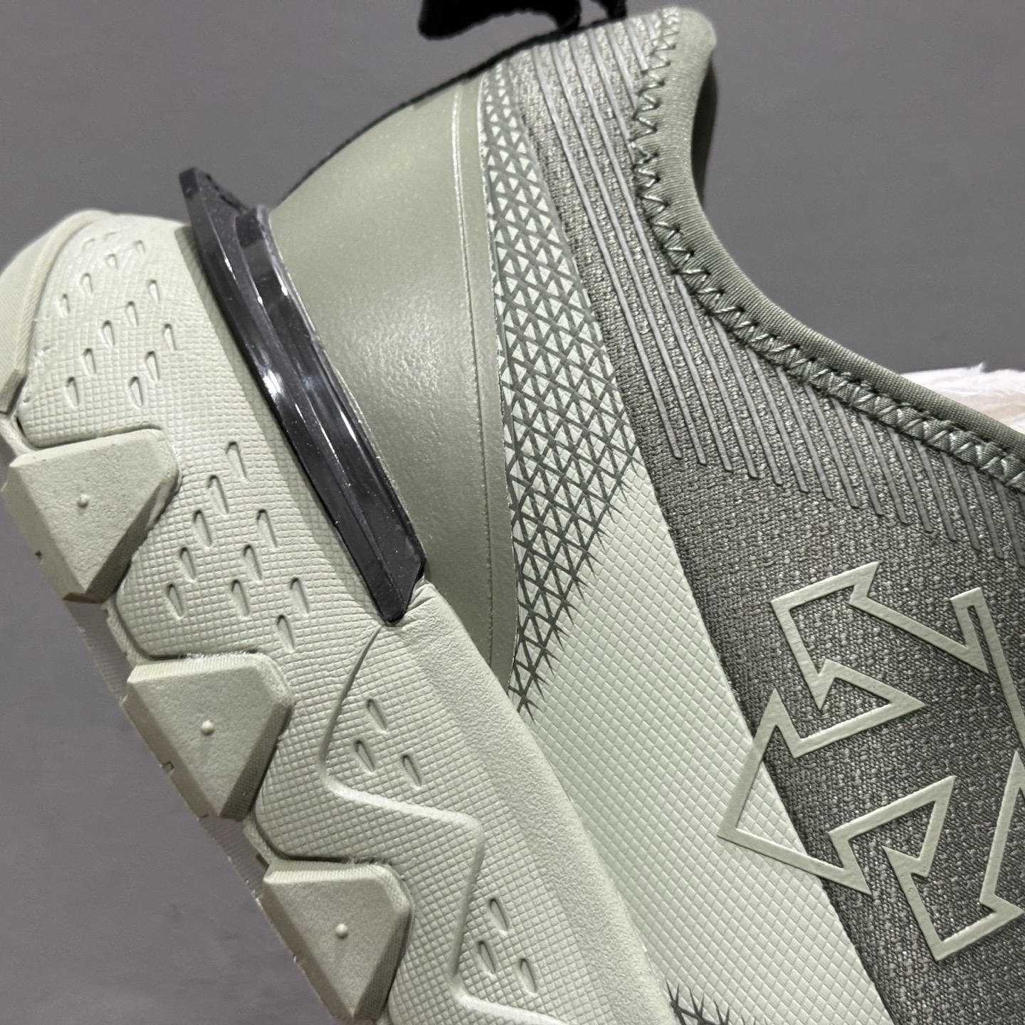 300 DESCENTE BOA 迪桑特 运动慢跑鞋 透气针织鞋面-Chinese UA Cheap High Quatity Brand Clothes Bags handbags Sneakers wholesale wholesaler seller from China Factory suppliers Fashion Clothing Shoes best Quality Beautiful Price 300 DESCENTE BOA 迪桑特 运动慢跑鞋 透气针织鞋面