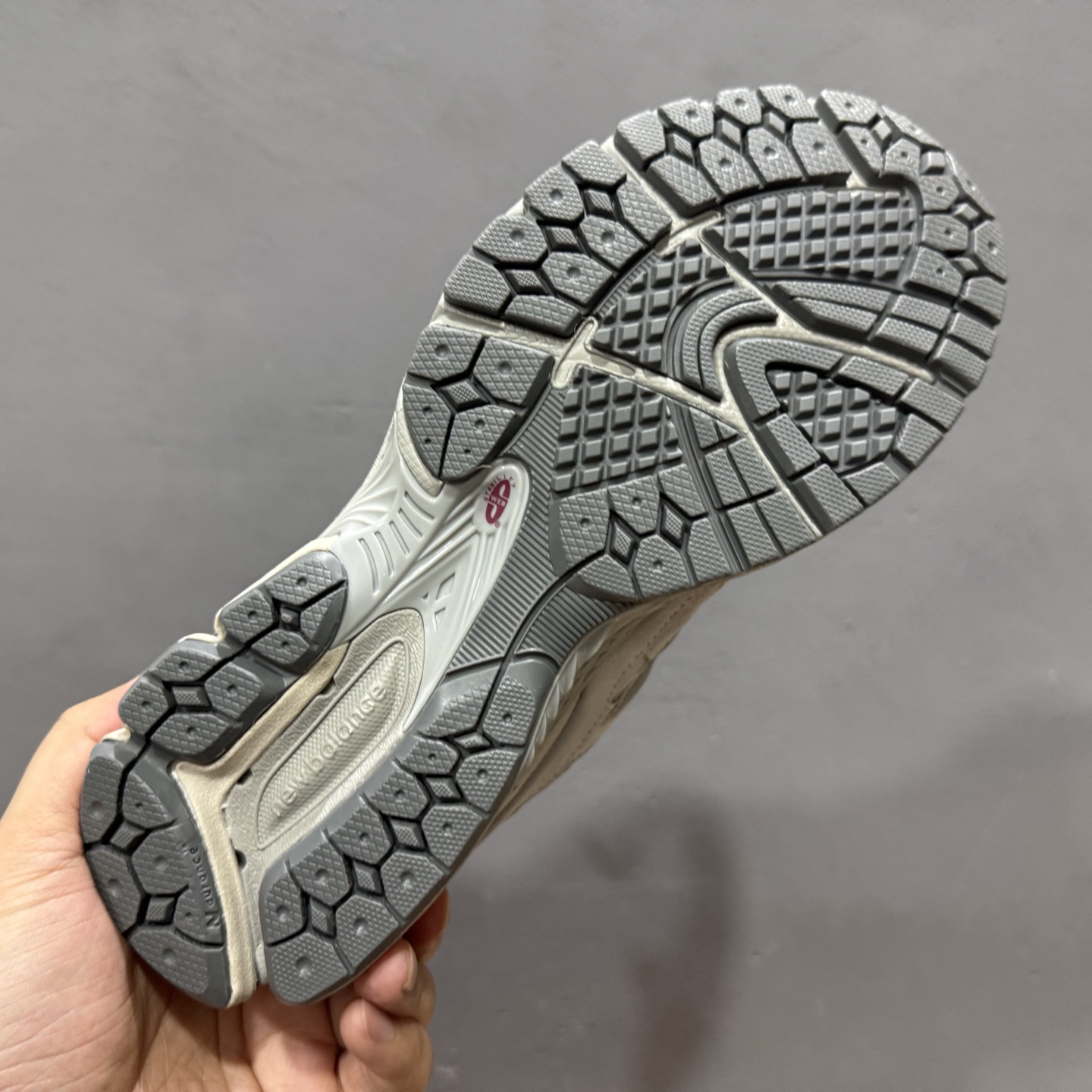 ¥230 New Balance 2002系列 复古休闲跑步鞋 M2002REE-Chinese UA Cheap High Quatity Brand Clothes Bags handbags Sneakers wholesale wholesaler seller from China Factory suppliers Fashion Clothing Shoes best Quality Beautiful Price ¥230 New Balance 2002系列 复古休闲跑步鞋 M2002REE