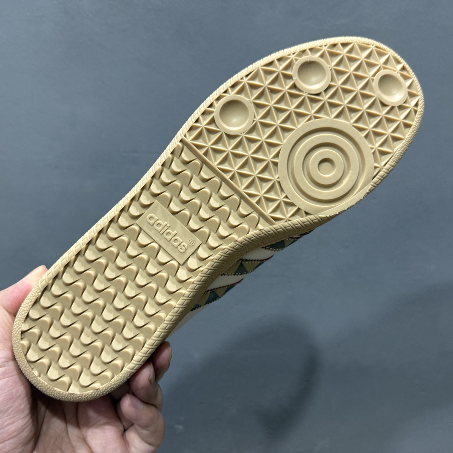 220 Adidas Originals Samba OG ‘DIY’桑巴舞系列-巴宝莉联名 夏季时尚百搭低帮休闲运动板鞋 白棕 GJ75806-Chinese UA Cheap High Quatity Brand Clothes Bags handbags Sneakers wholesale wholesaler seller from China Factory suppliers Fashion Clothing Shoes best Quality Beautiful Price 220 Adidas Originals Samba OG ‘DIY’桑巴舞系列-巴宝莉联名 夏季时尚百搭低帮休闲运动板鞋 白棕 GJ75806