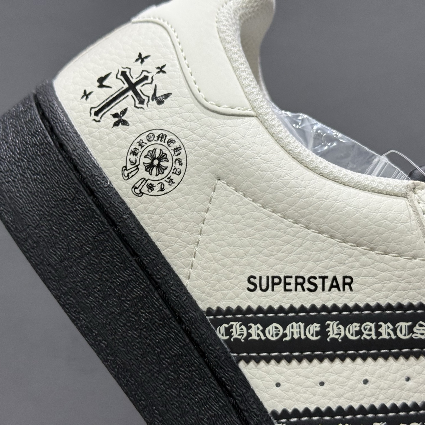 240 #纯原 CLOT x AD Originals Superstar #贝壳头克罗心联名限定 贴合柔软皮料白黑配色 DS0025-Chinese UA Cheap High Quatity Brand Clothes Bags handbags Sneakers wholesale wholesaler seller from China Factory suppliers Fashion Clothing Shoes best Quality Beautiful Price 240 #纯原 CLOT x AD Originals Superstar #贝壳头克罗心联名限定 贴合柔软皮料白黑配色 DS0025