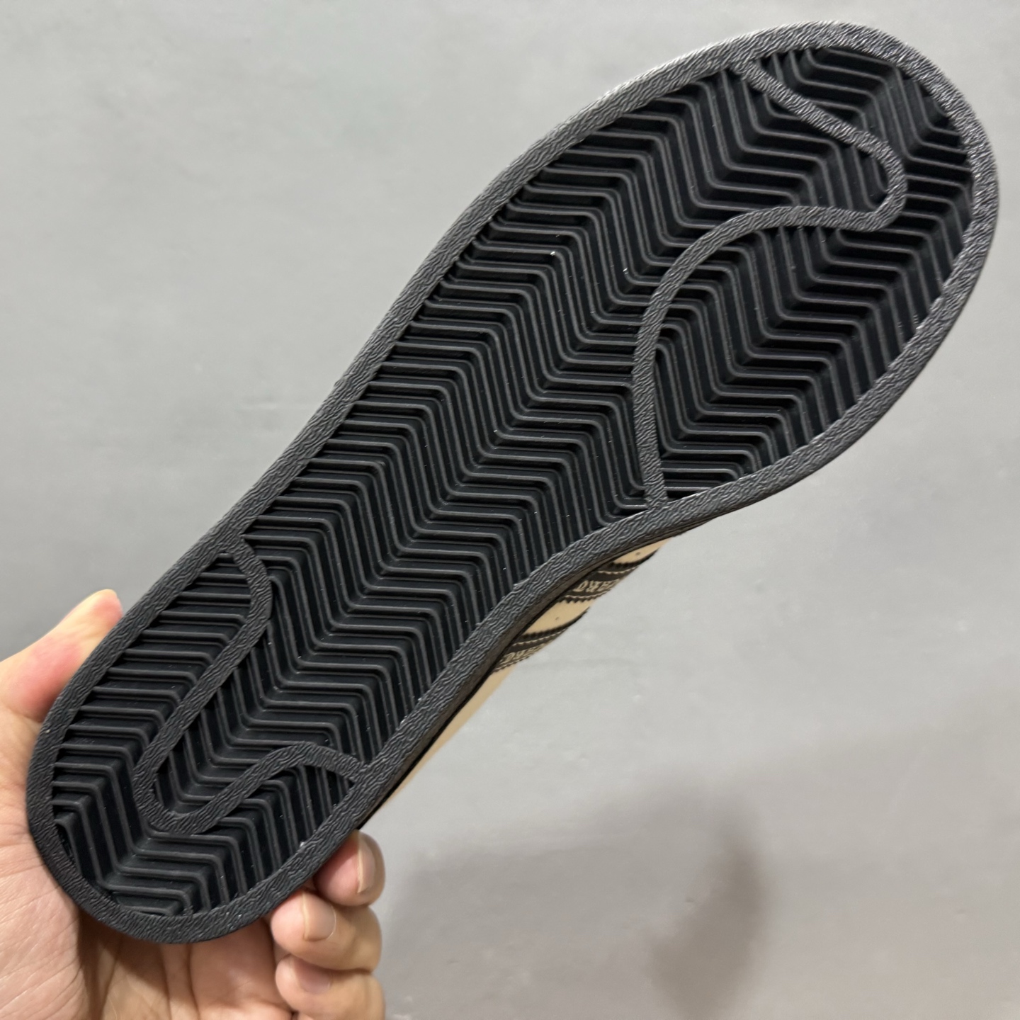 240 #纯原 CLOT x AD Originals Superstar #贝壳头克罗心联名限定 贴合柔软皮料白黑配色 DS0025-Chinese UA Cheap High Quatity Brand Clothes Bags handbags Sneakers wholesale wholesaler seller from China Factory suppliers Fashion Clothing Shoes best Quality Beautiful Price 240 #纯原 CLOT x AD Originals Superstar #贝壳头克罗心联名限定 贴合柔软皮料白黑配色 DS0025