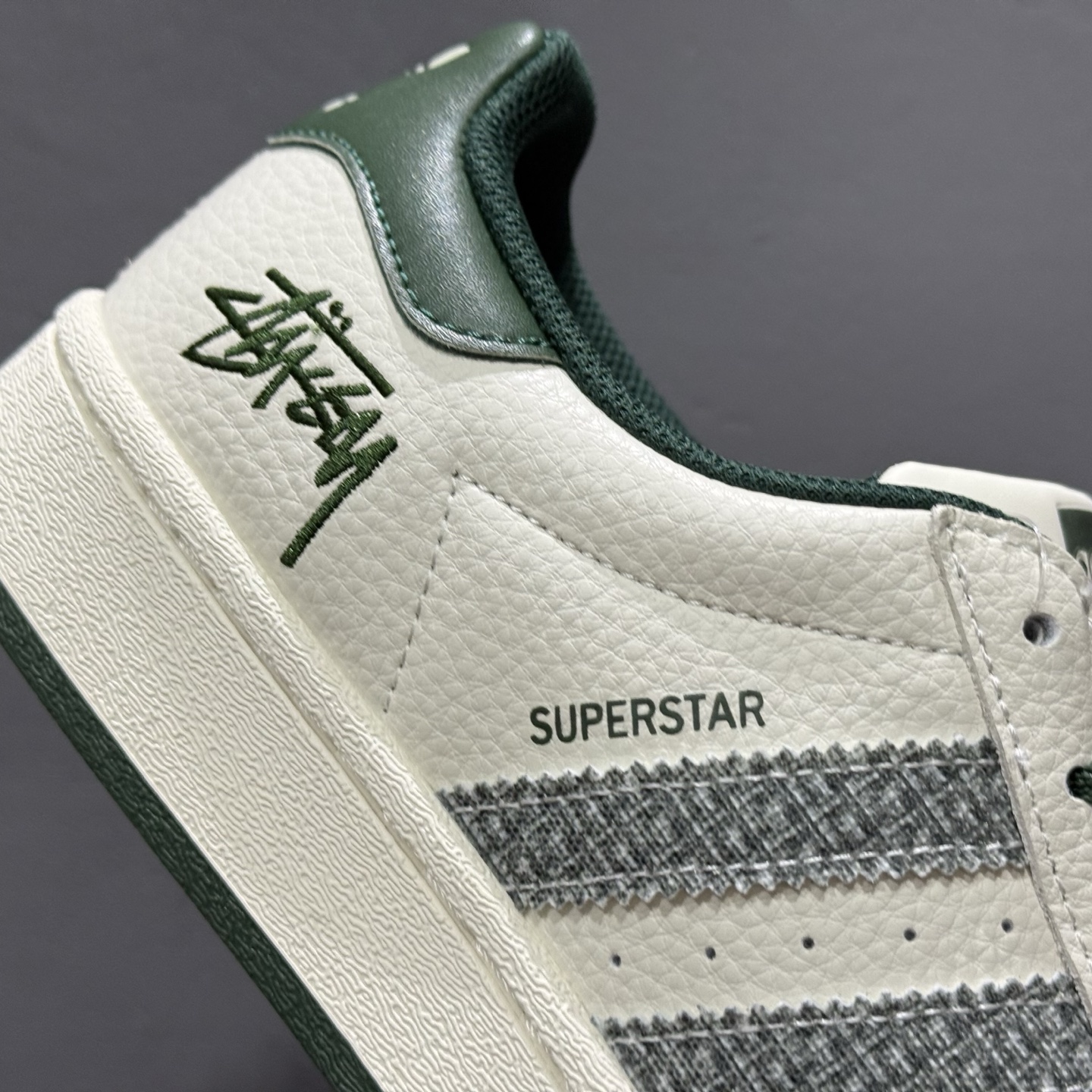 240 ＃纯原 CLOT x AD Originals Superstar 贝壳头斯图西联名限定 贴合柔软皮料白绿配色 AD8017