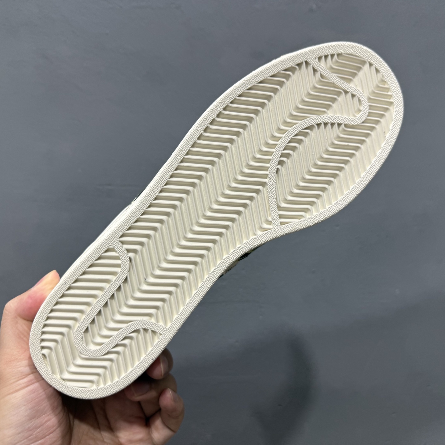 240 #纯原 CLOT x AD Originals Superstar 贝壳头猿人头联名限定 贴合柔软皮料白绿配色 DS0018-Chinese UA Cheap High Quatity Brand Clothes Bags handbags Sneakers wholesale wholesaler seller from China Factory suppliers Fashion Clothing Shoes best Quality Beautiful Price 240 #纯原 CLOT x AD Originals Superstar 贝壳头猿人头联名限定 贴合柔软皮料白绿配色 DS0018