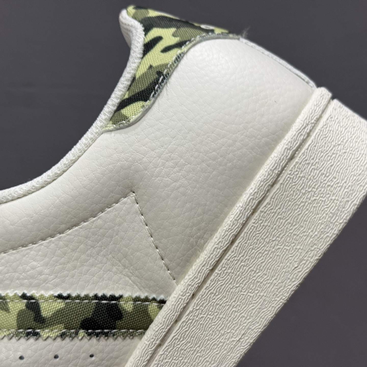 240 #纯原 CLOT x AD Originals Superstar 贝壳头猿人头联名限定 贴合柔软皮料白绿配色 DS0018-Chinese UA Cheap High Quatity Brand Clothes Bags handbags Sneakers wholesale wholesaler seller from China Factory suppliers Fashion Clothing Shoes best Quality Beautiful Price 240 #纯原 CLOT x AD Originals Superstar 贝壳头猿人头联名限定 贴合柔软皮料白绿配色 DS0018