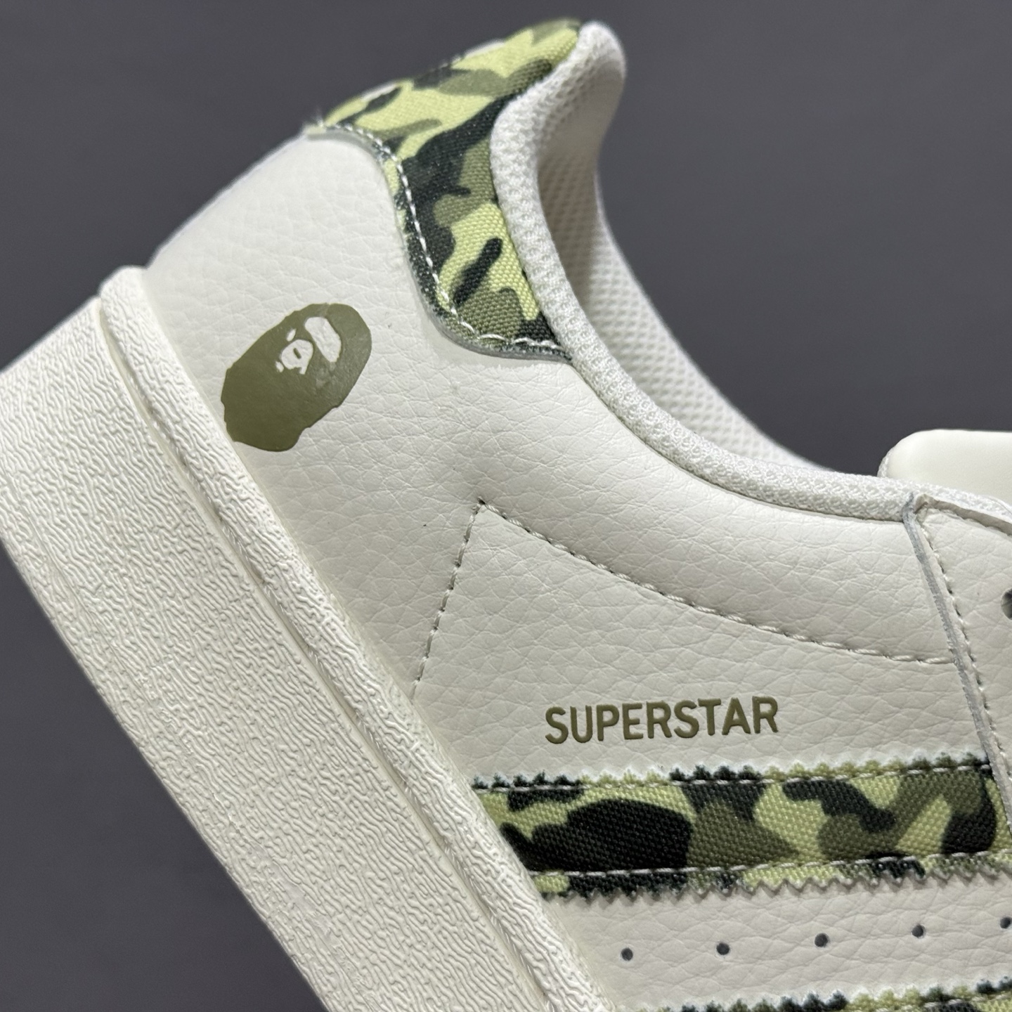 240 #纯原 CLOT x AD Originals Superstar 贝壳头猿人头联名限定 贴合柔软皮料白绿配色 DS0018-Chinese UA Cheap High Quatity Brand Clothes Bags handbags Sneakers wholesale wholesaler seller from China Factory suppliers Fashion Clothing Shoes best Quality Beautiful Price 240 #纯原 CLOT x AD Originals Superstar 贝壳头猿人头联名限定 贴合柔软皮料白绿配色 DS0018