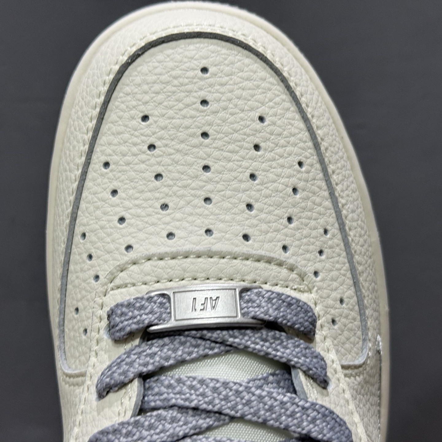 260 Nike Air Force 1'07 Supreme 联名 米白灰 XX3168-195-Chinese UA Cheap High Quatity Brand Clothes Bags handbags Sneakers wholesale wholesaler seller from China Factory suppliers Fashion Clothing Shoes best Quality Beautiful Price 260 Nike Air Force 1'07 Supreme 联名 米白灰 XX3168-195