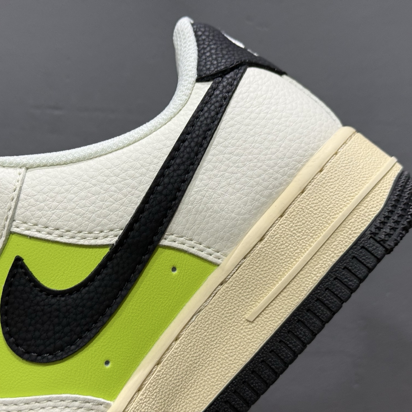 260 独家实拍Nike Air Force 1‘07 Low 斯图西联名 双拼米蓝 空军一号低帮休闲板鞋 QW5836-009